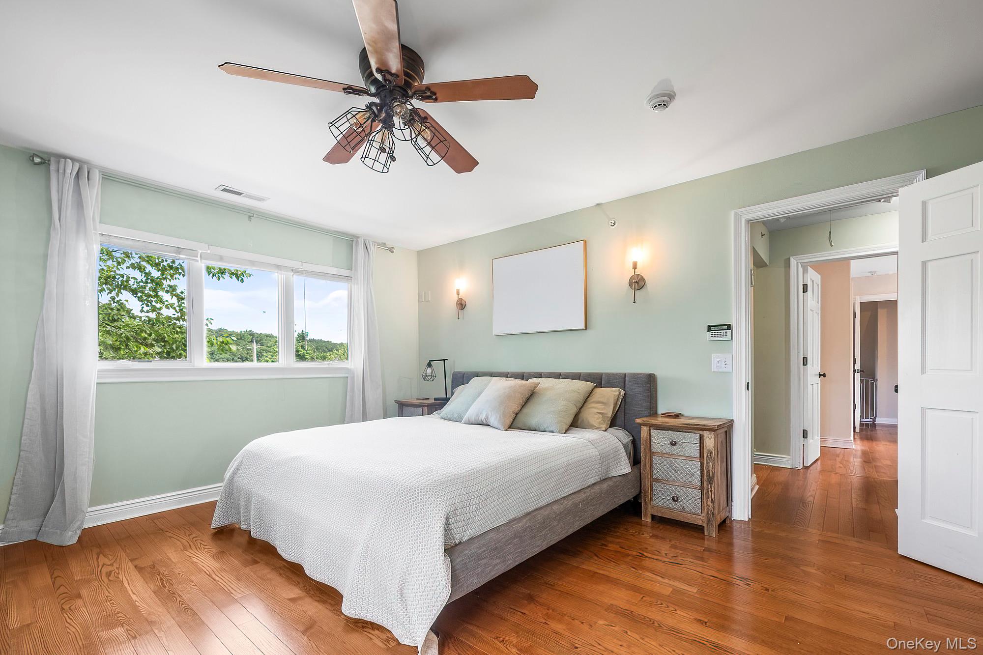 126 Lincoln Avenue E, West Harrison, NY 10604