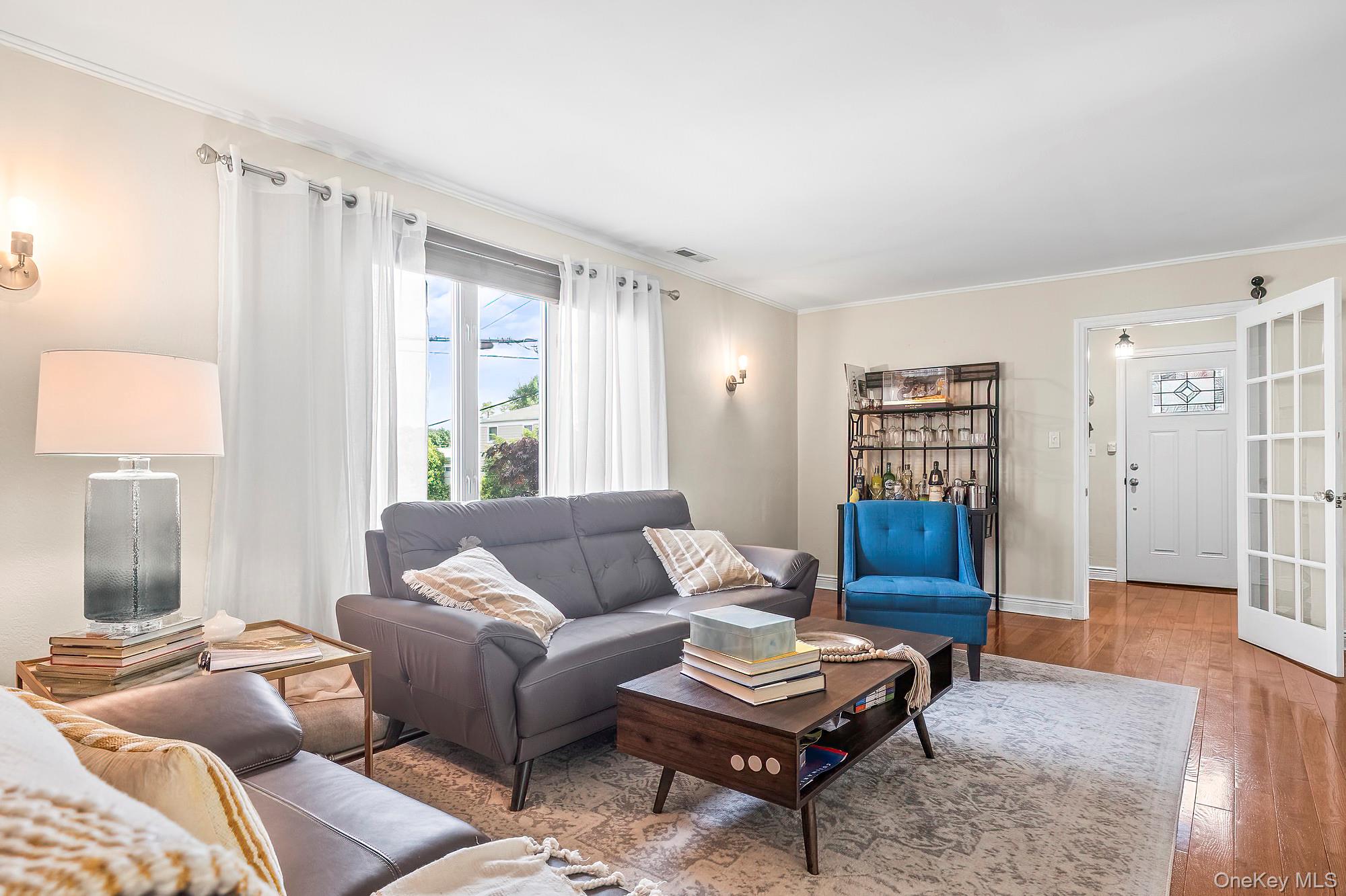 126 Lincoln Avenue E, West Harrison, NY 10604