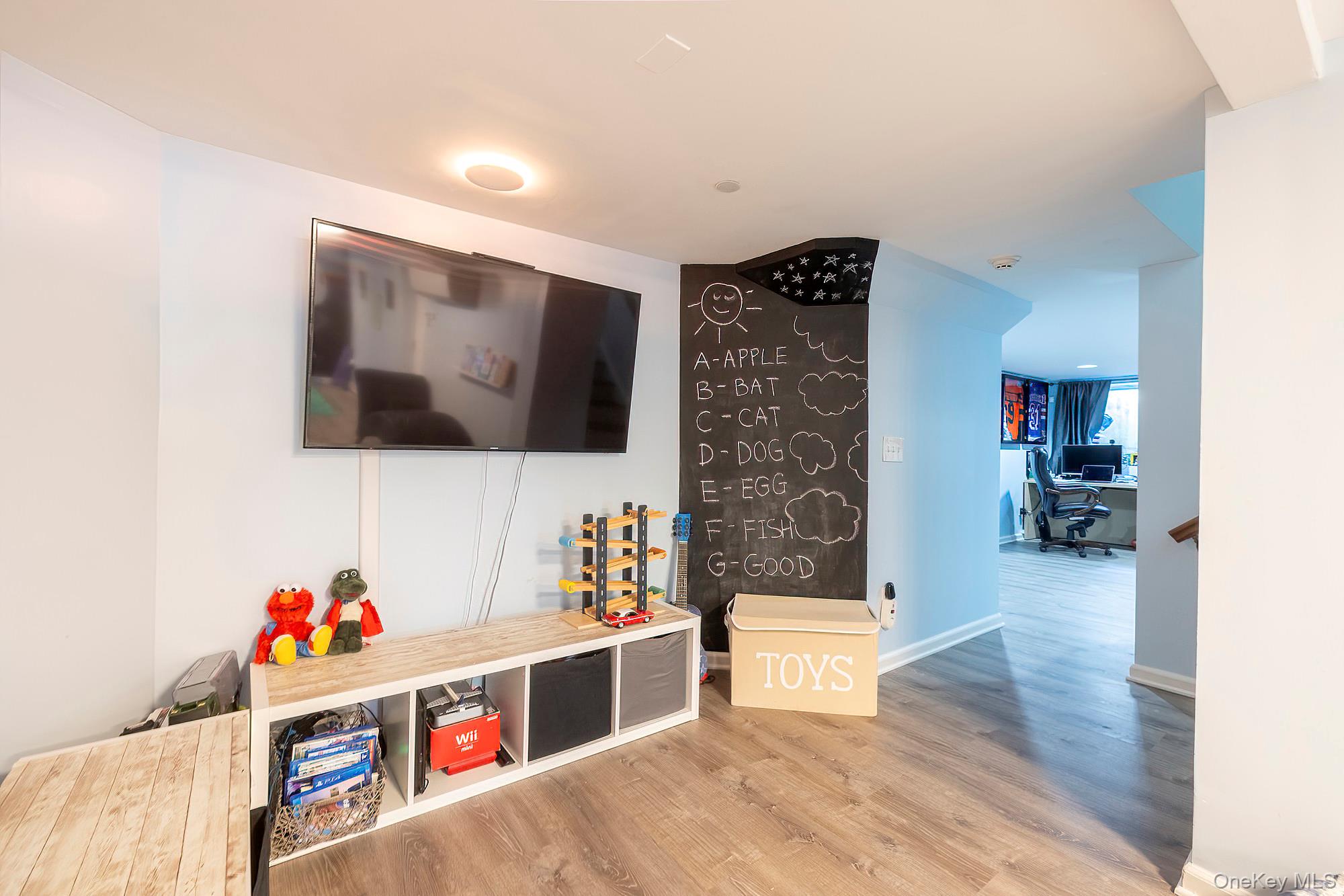 126 Lincoln Avenue E, West Harrison, NY 10604