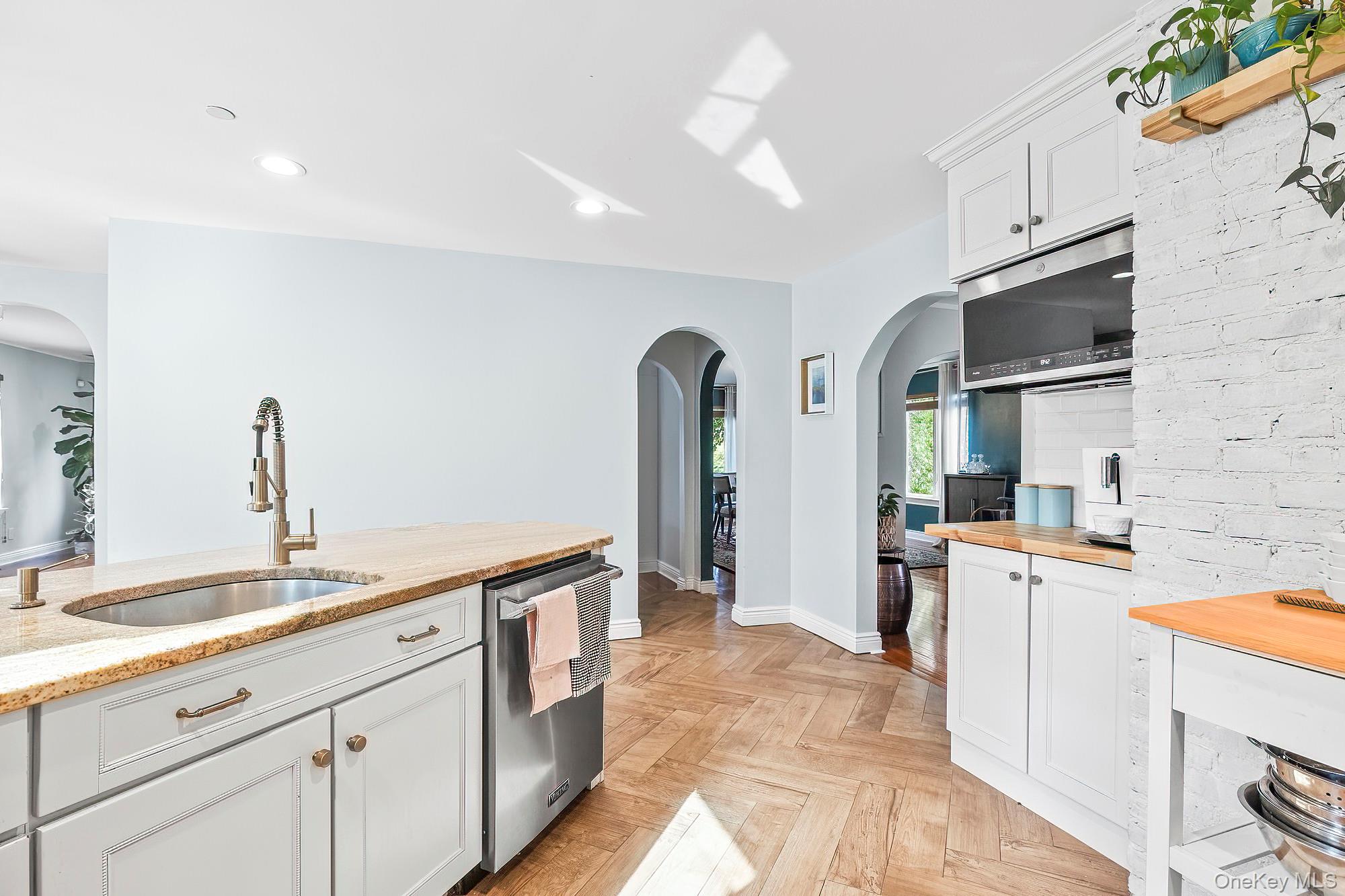 126 Lincoln Avenue E, West Harrison, NY 10604