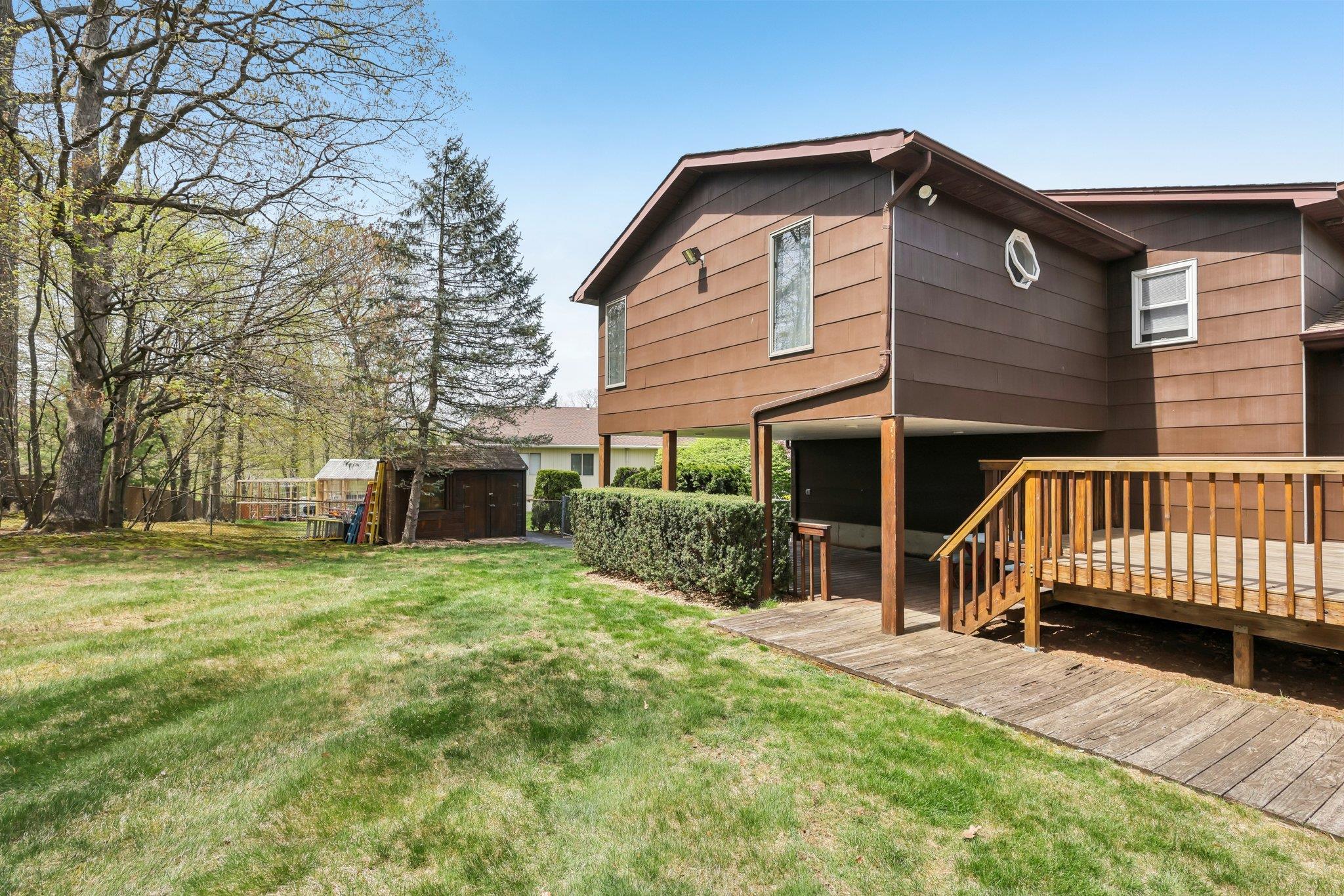 25 Sasson Terrace, Valley Cottage, NY 10989