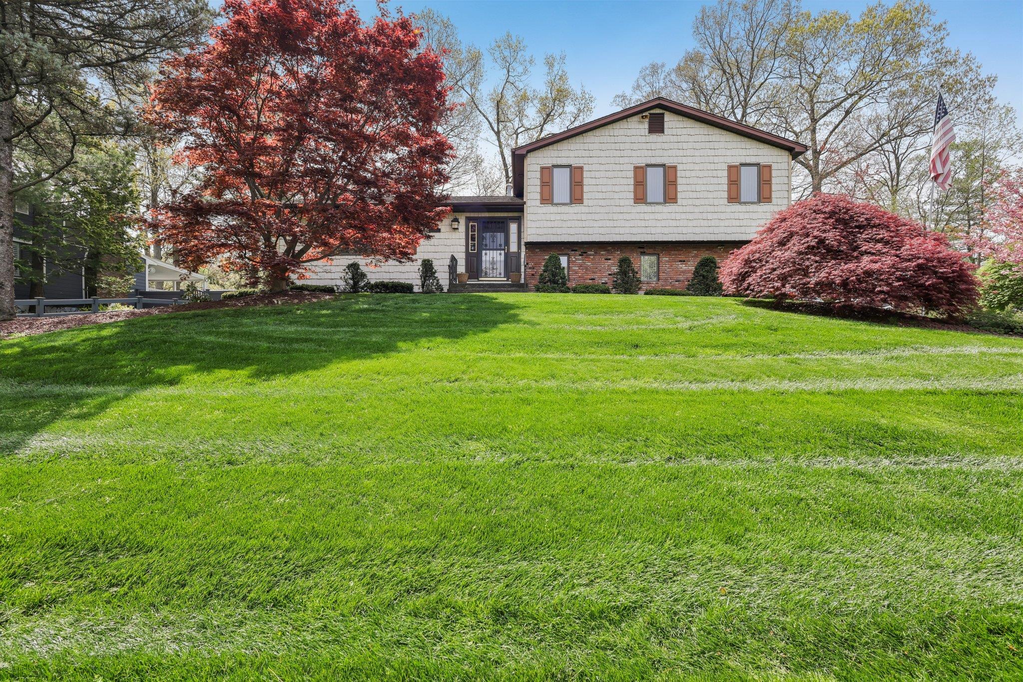 25 Sasson Terrace, Valley Cottage, NY 10989