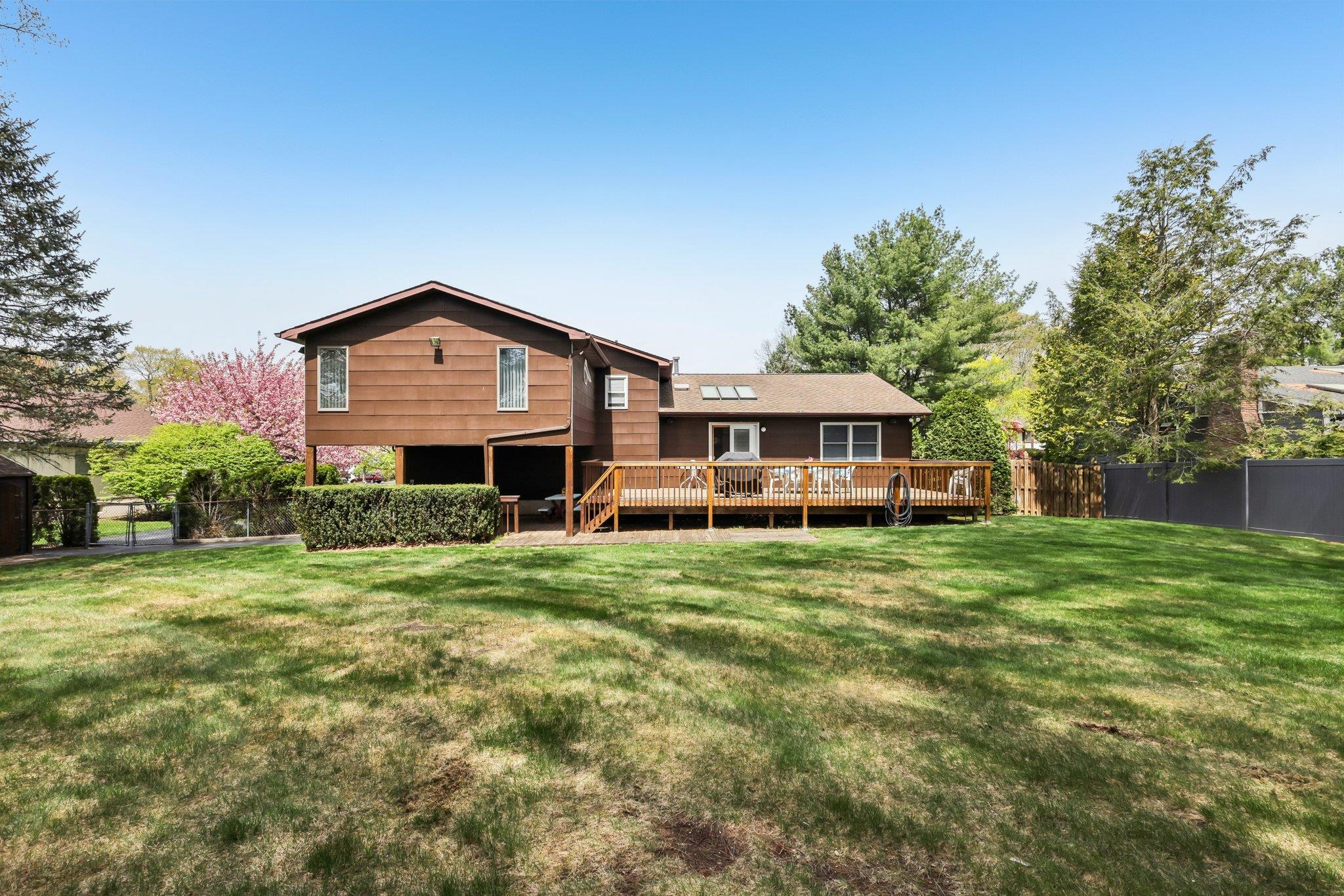 25 Sasson Terrace, Valley Cottage, NY 10989