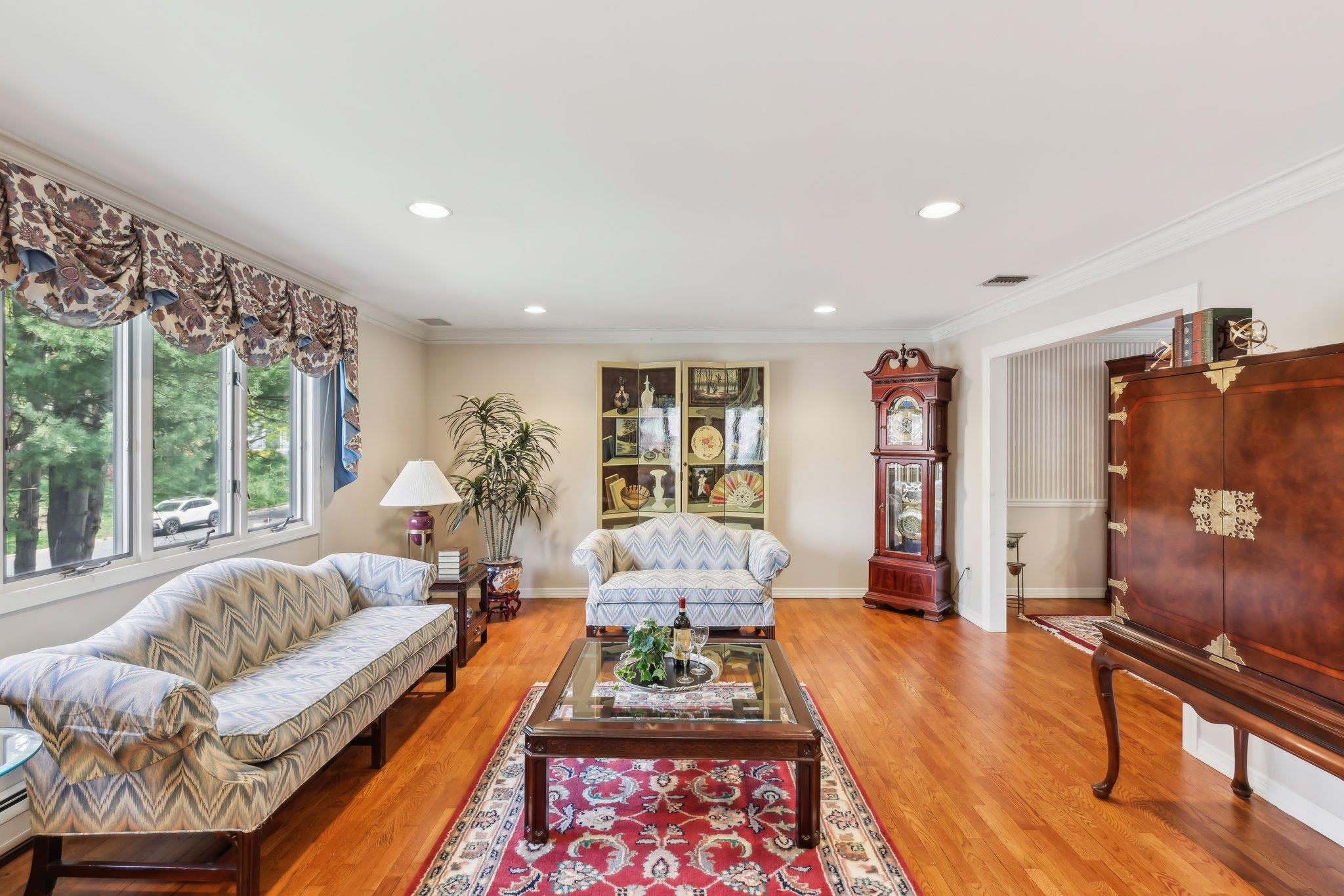 25 Sasson Terrace, Valley Cottage, NY 10989