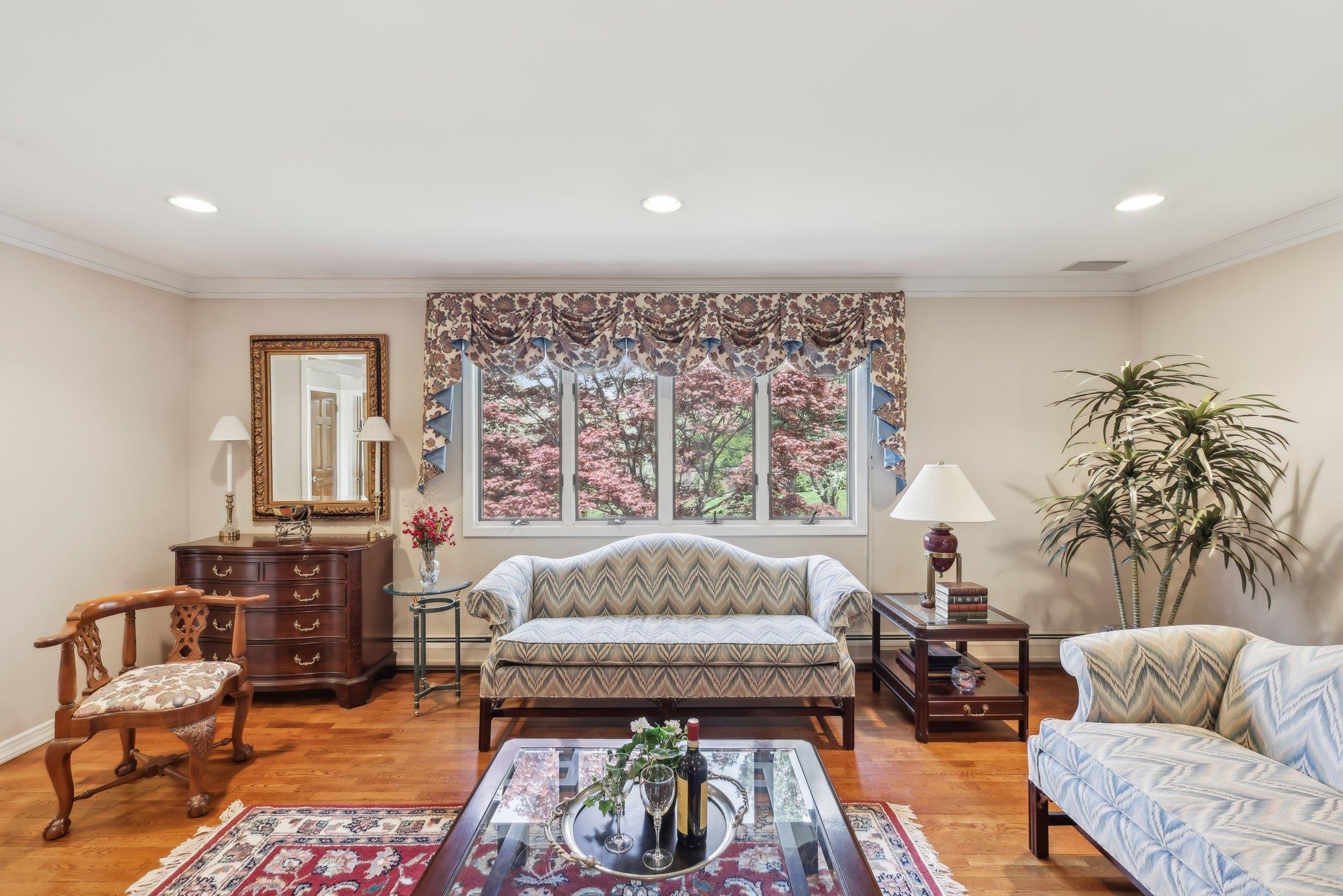 25 Sasson Terrace, Valley Cottage, NY 10989