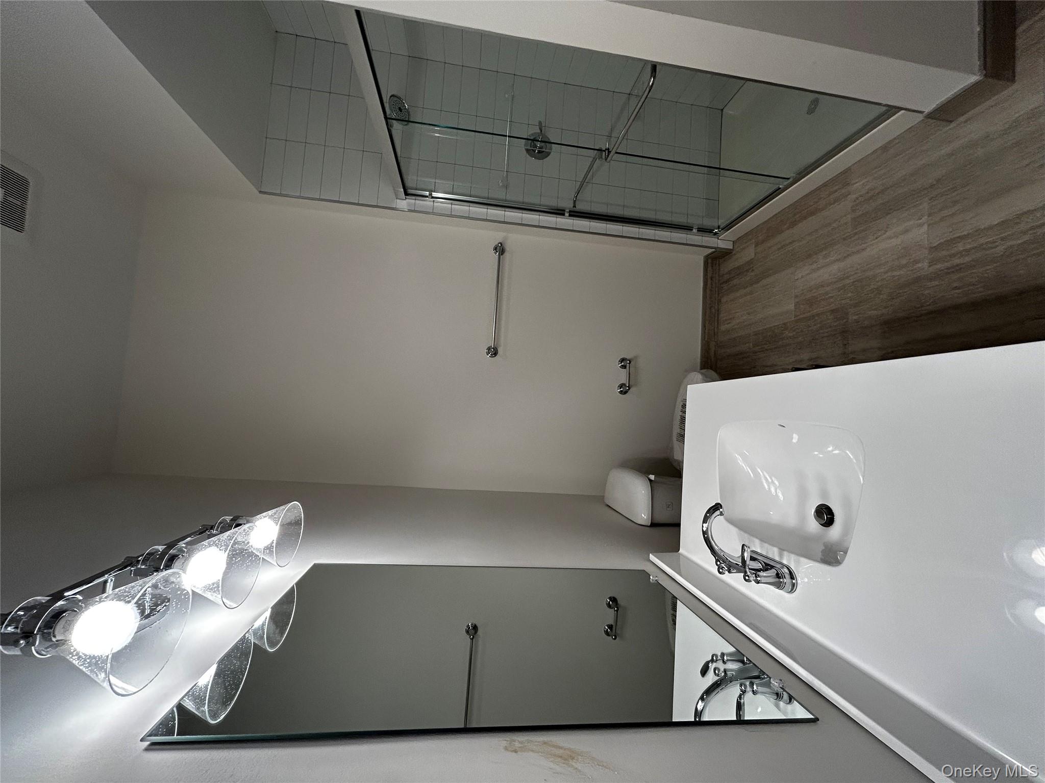 4180 Sunrise Highway # 136, Oakdale, NY 11716