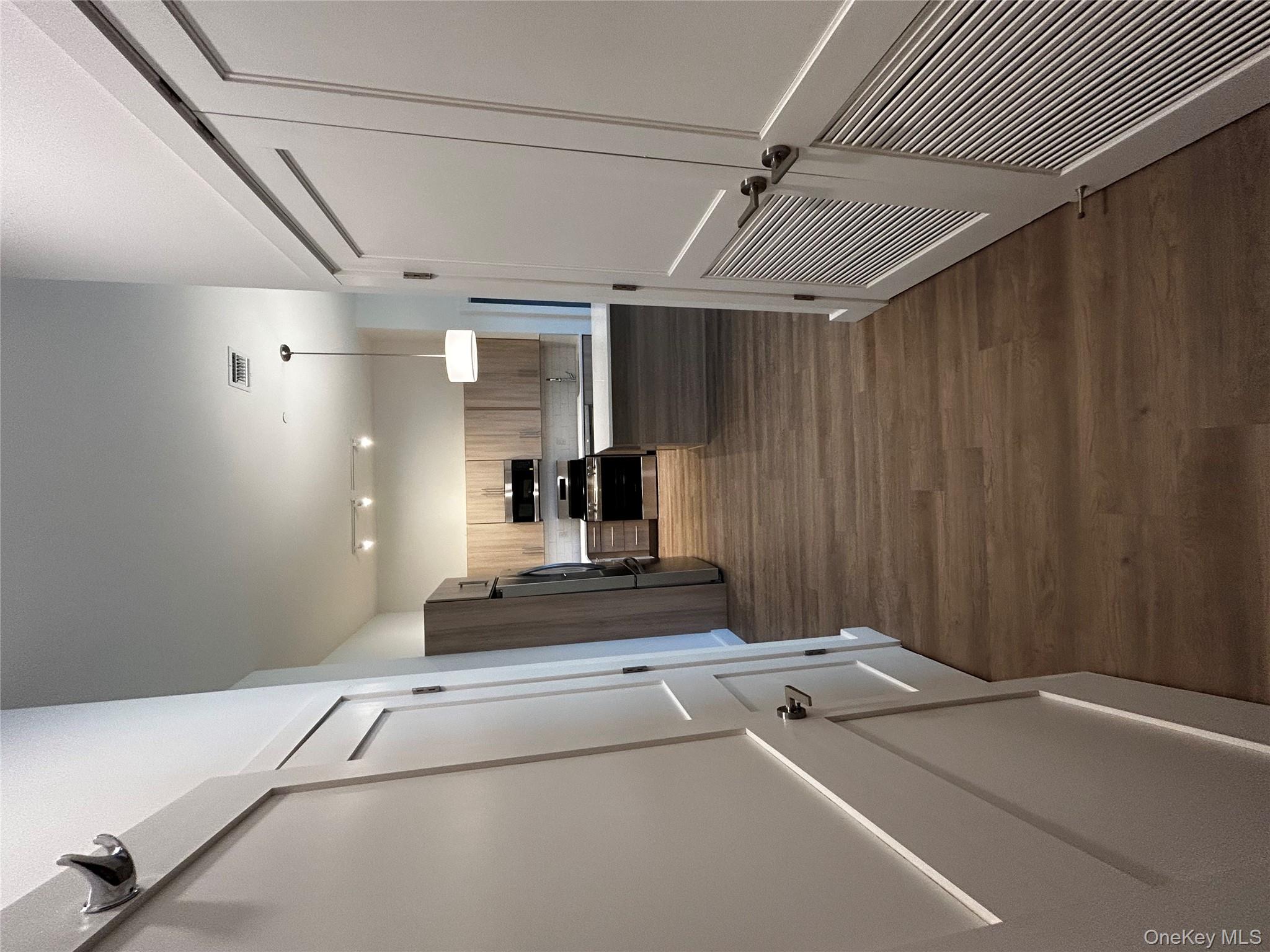 4180 Sunrise Highway # 136, Oakdale, NY 11716