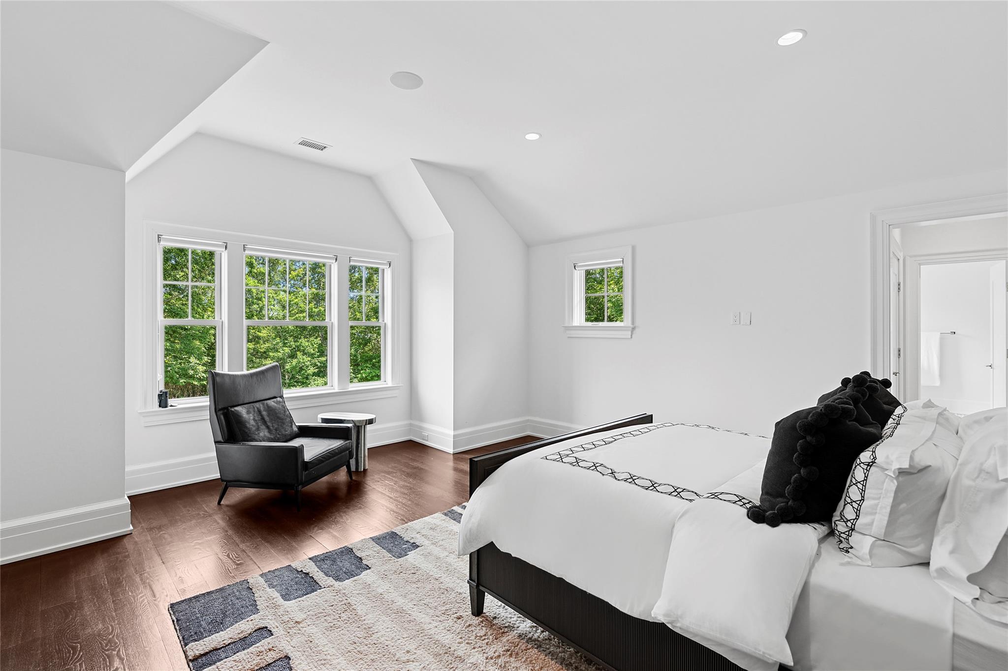 471 Middle Line Highway, Sag Harbor, NY 11963