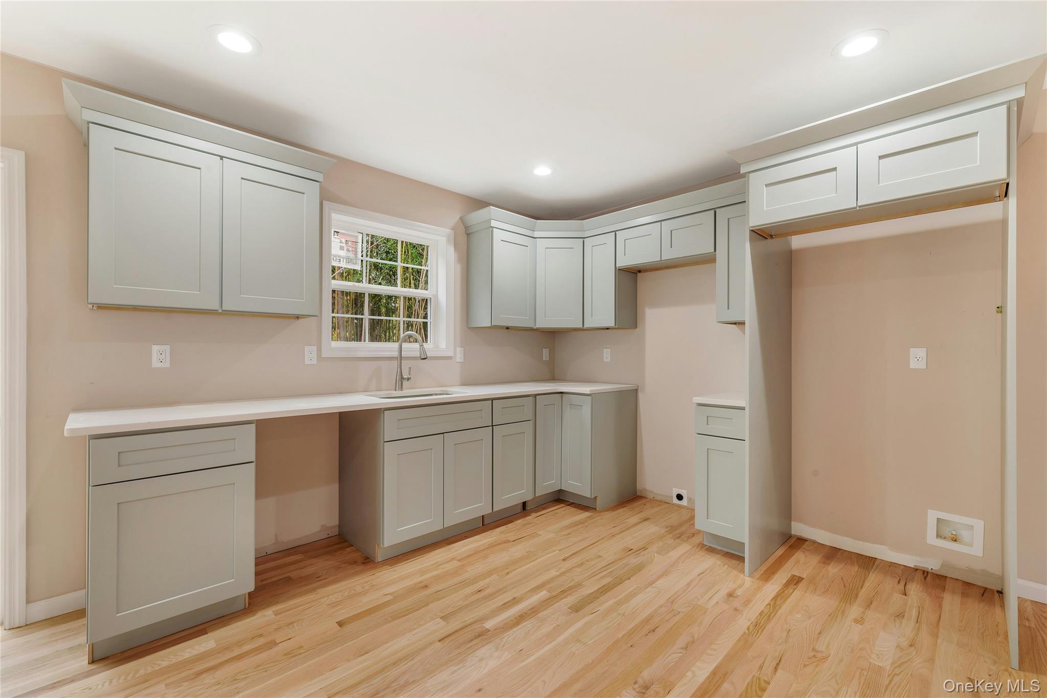 305 COMMACK Road, Shirley, NY 11967