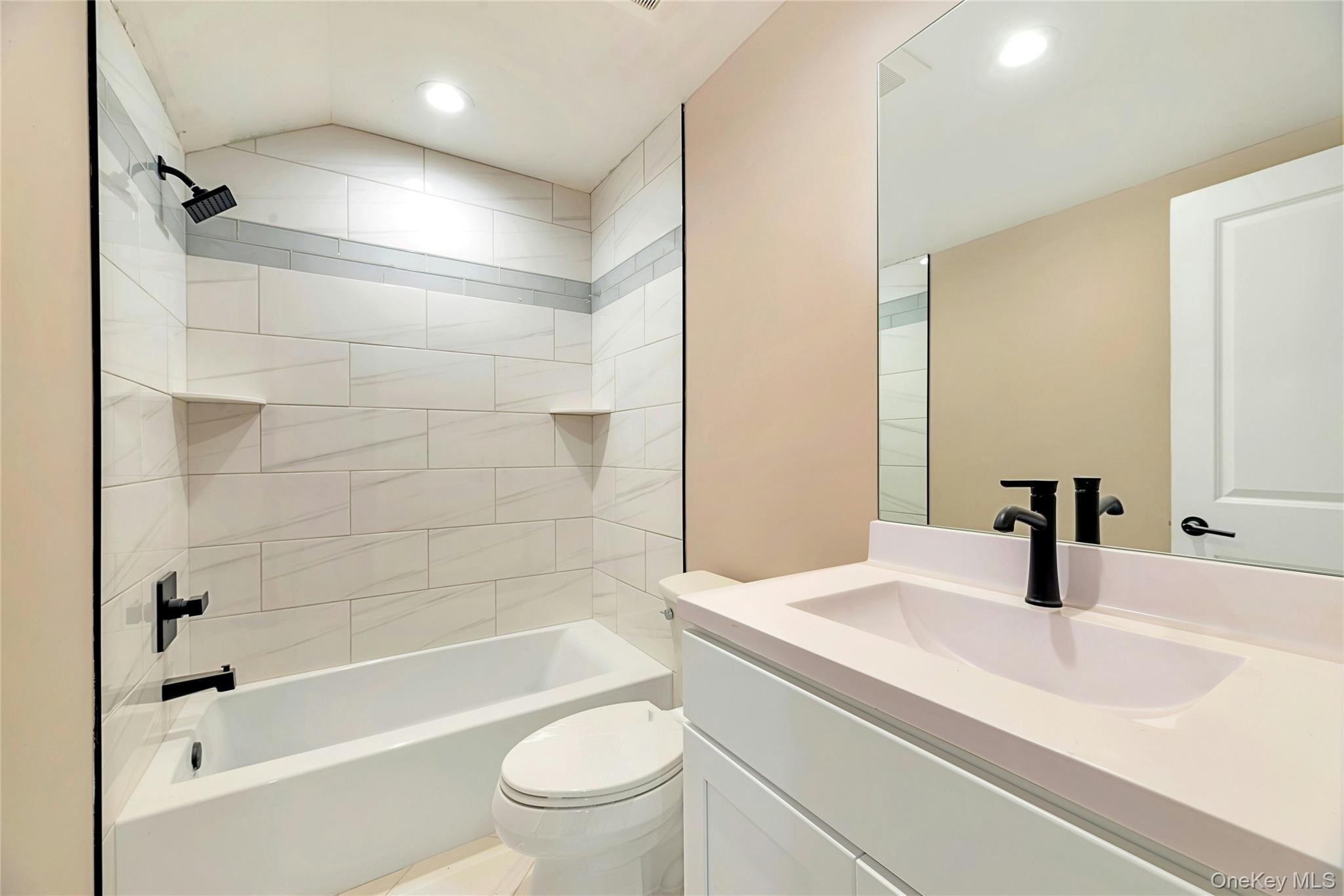 305 COMMACK Road, Shirley, NY 11967