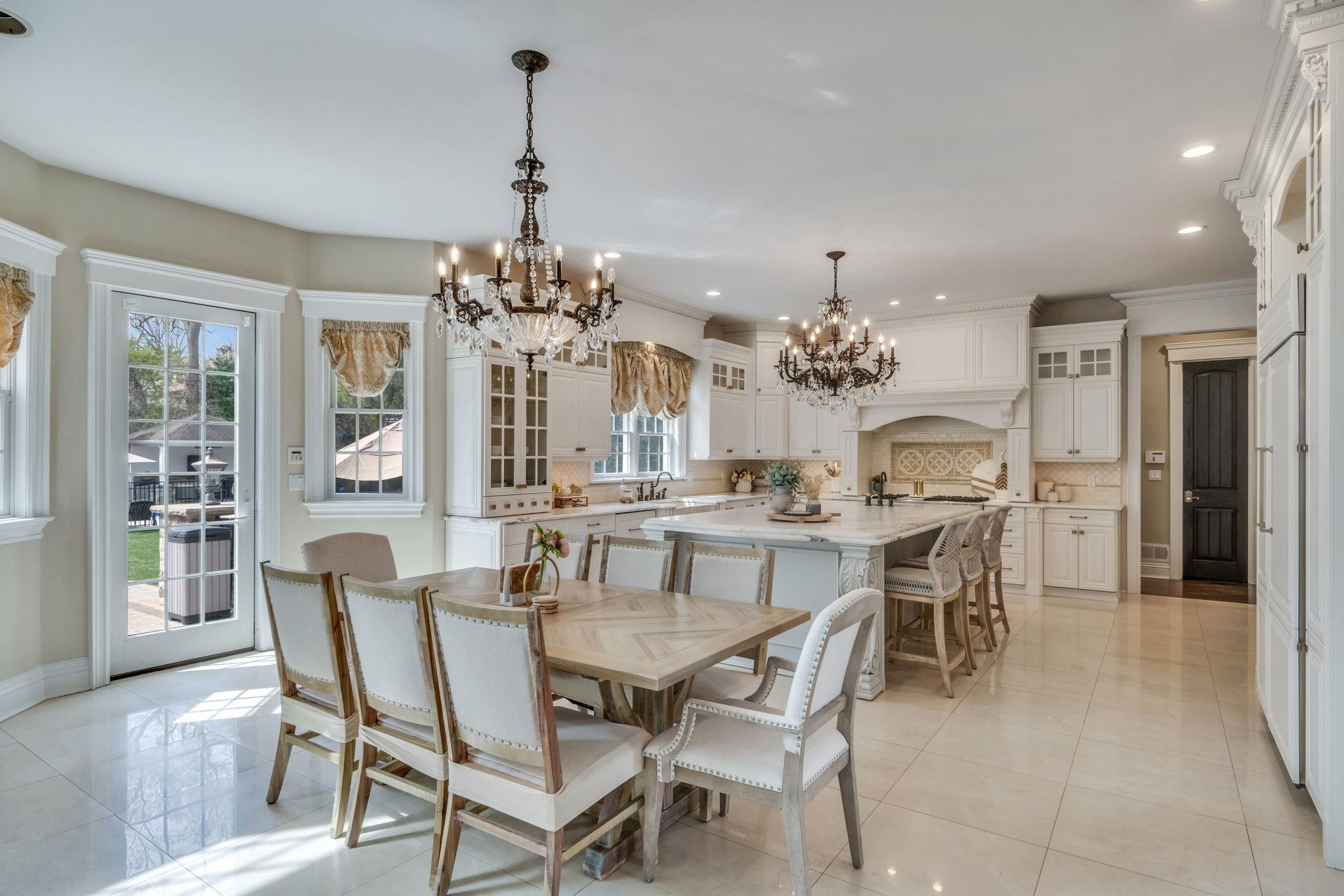 184 Hickory Lane, Smithtown, NY 11787