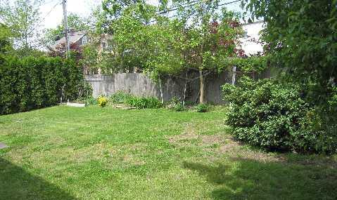 5 Elm Street, Great Neck, NY 11021-2317