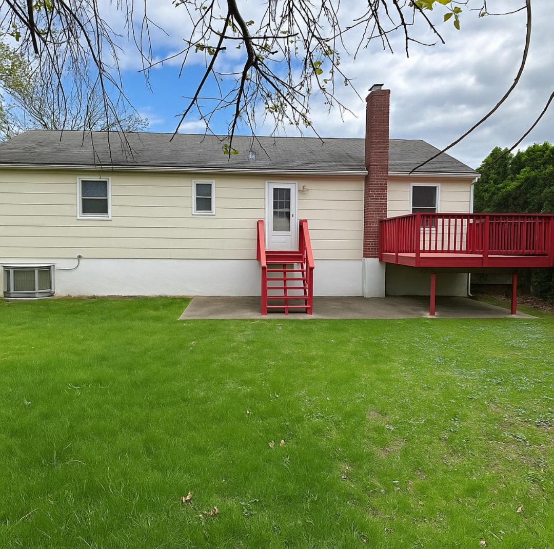 5 Elm Street, Great Neck, NY 11021-2317