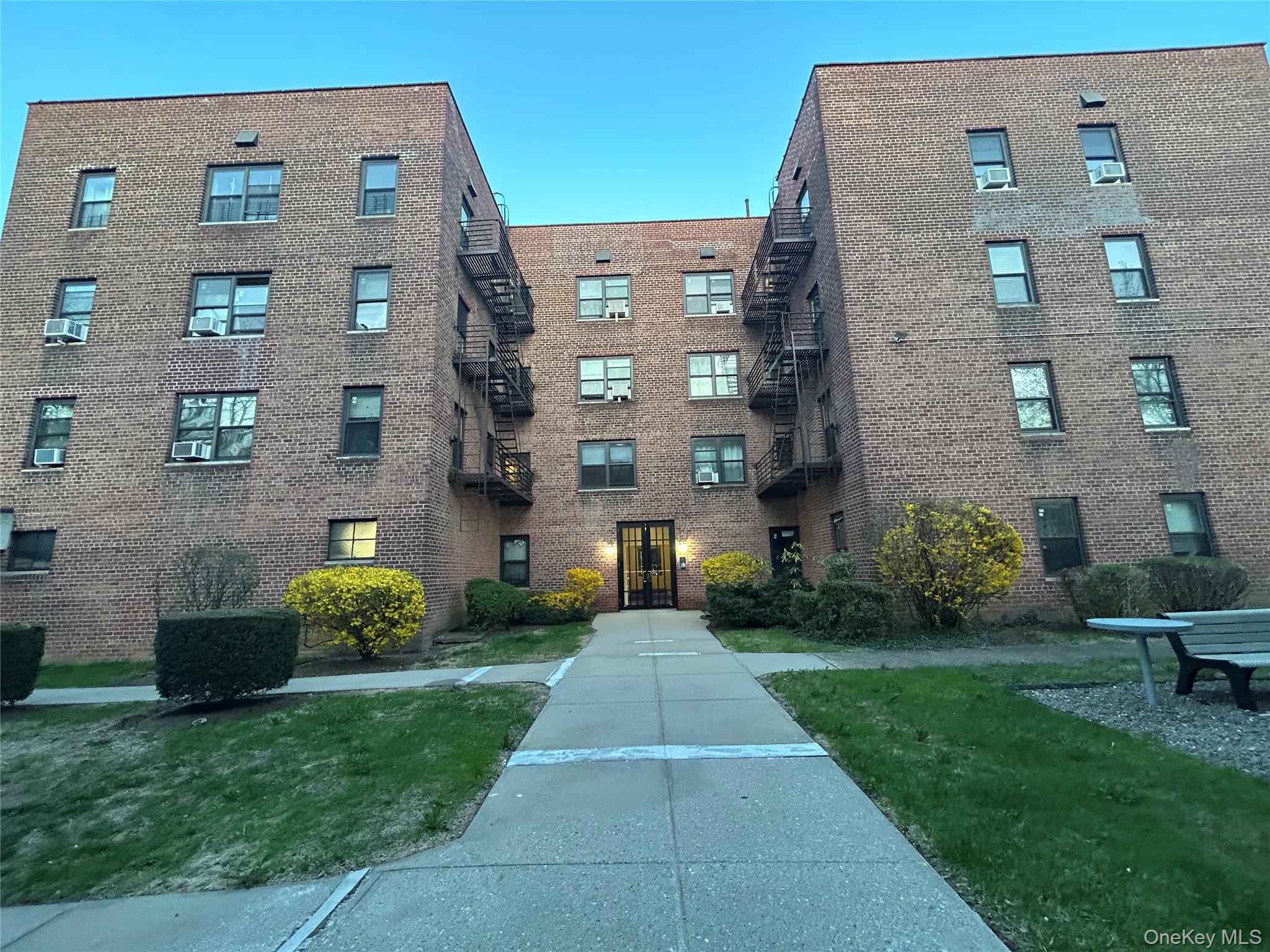 470 N Broadway # B27, Yonkers, NY 10701