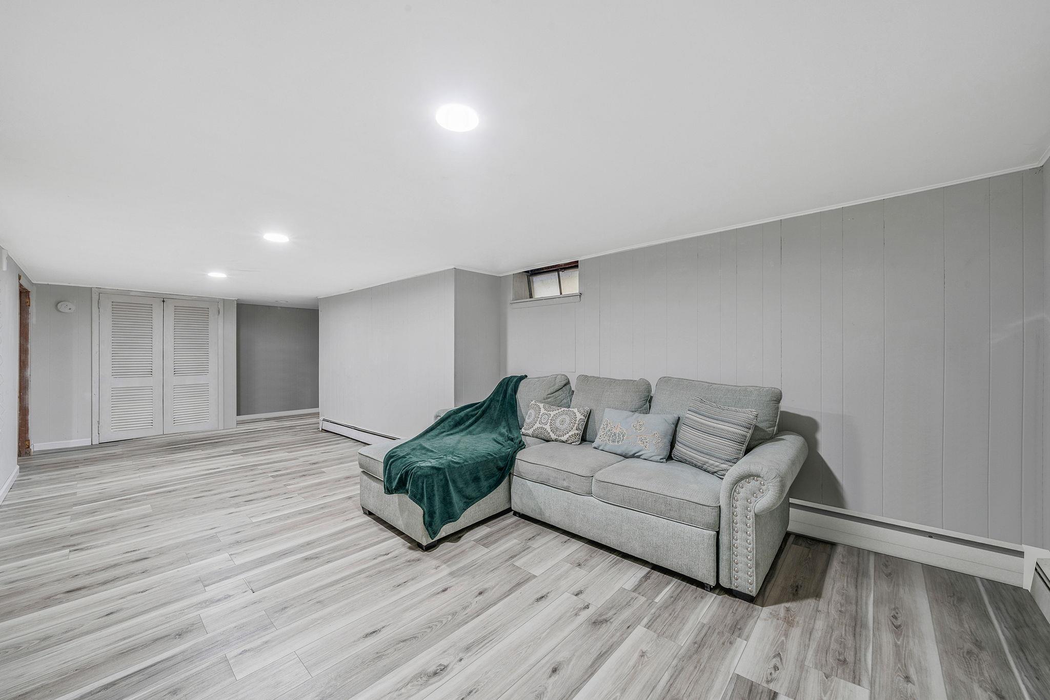 8 Landsberger Street, Yaphank, NY 11980