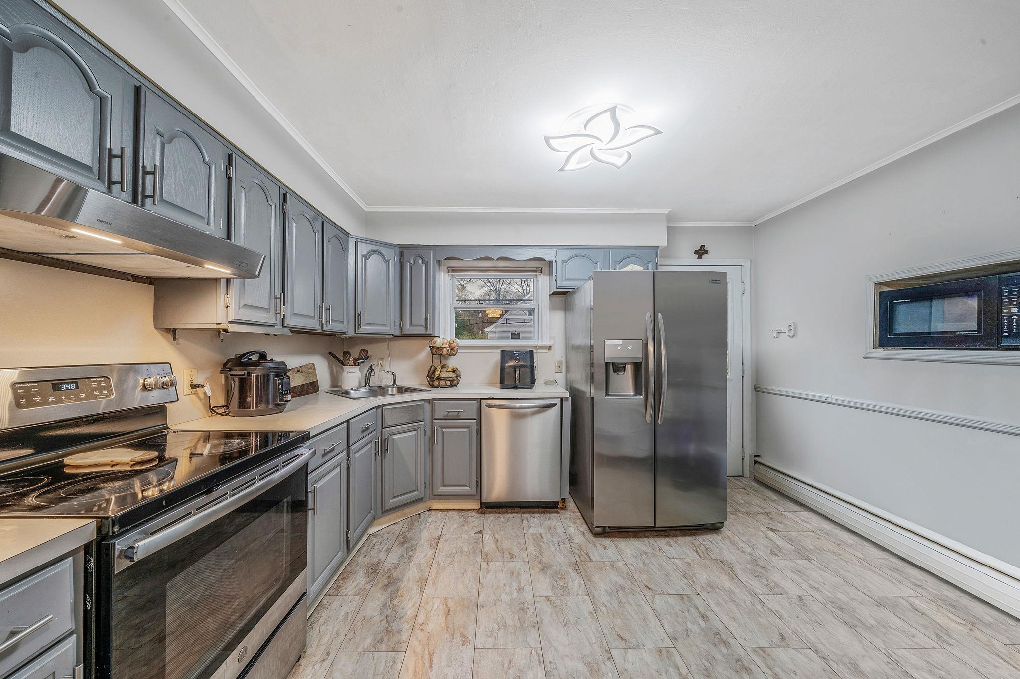 8 Landsberger Street, Yaphank, NY 11980