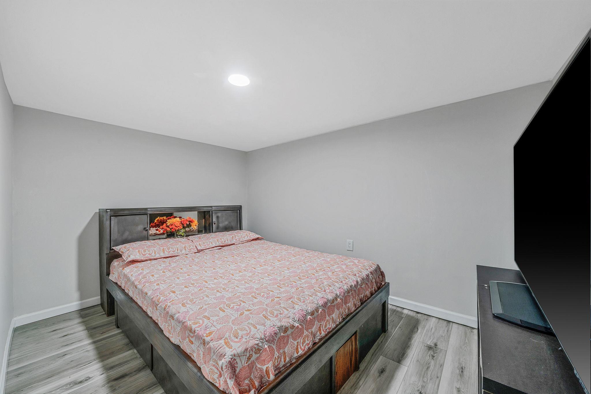 8 Landsberger Street, Yaphank, NY 11980