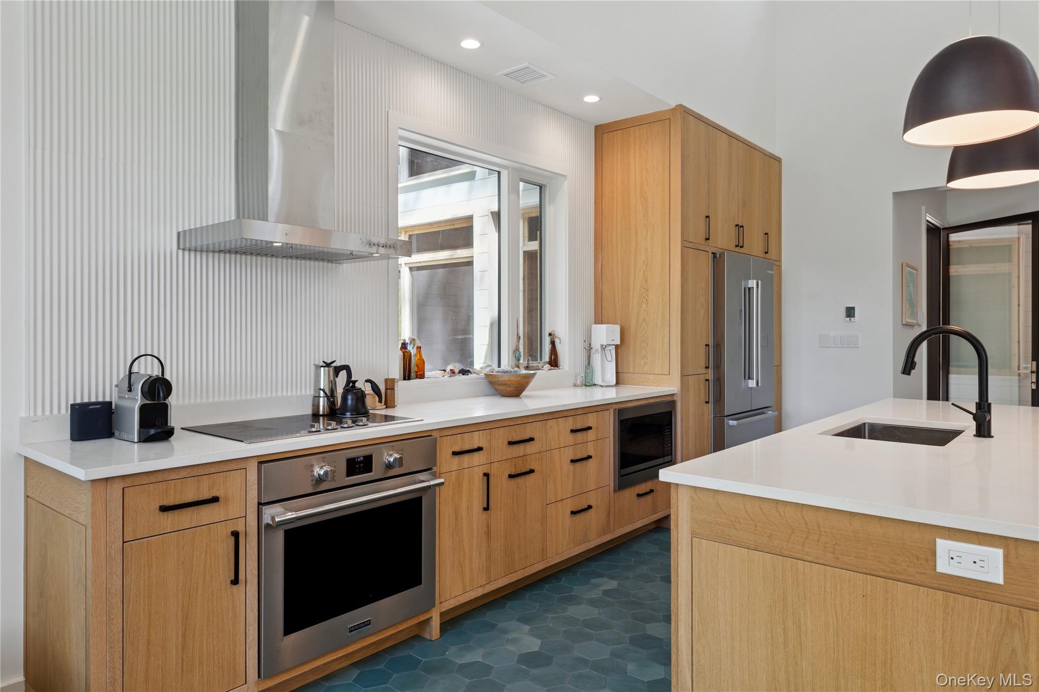 6710 Soundview Avenue, Southold, NY 11971