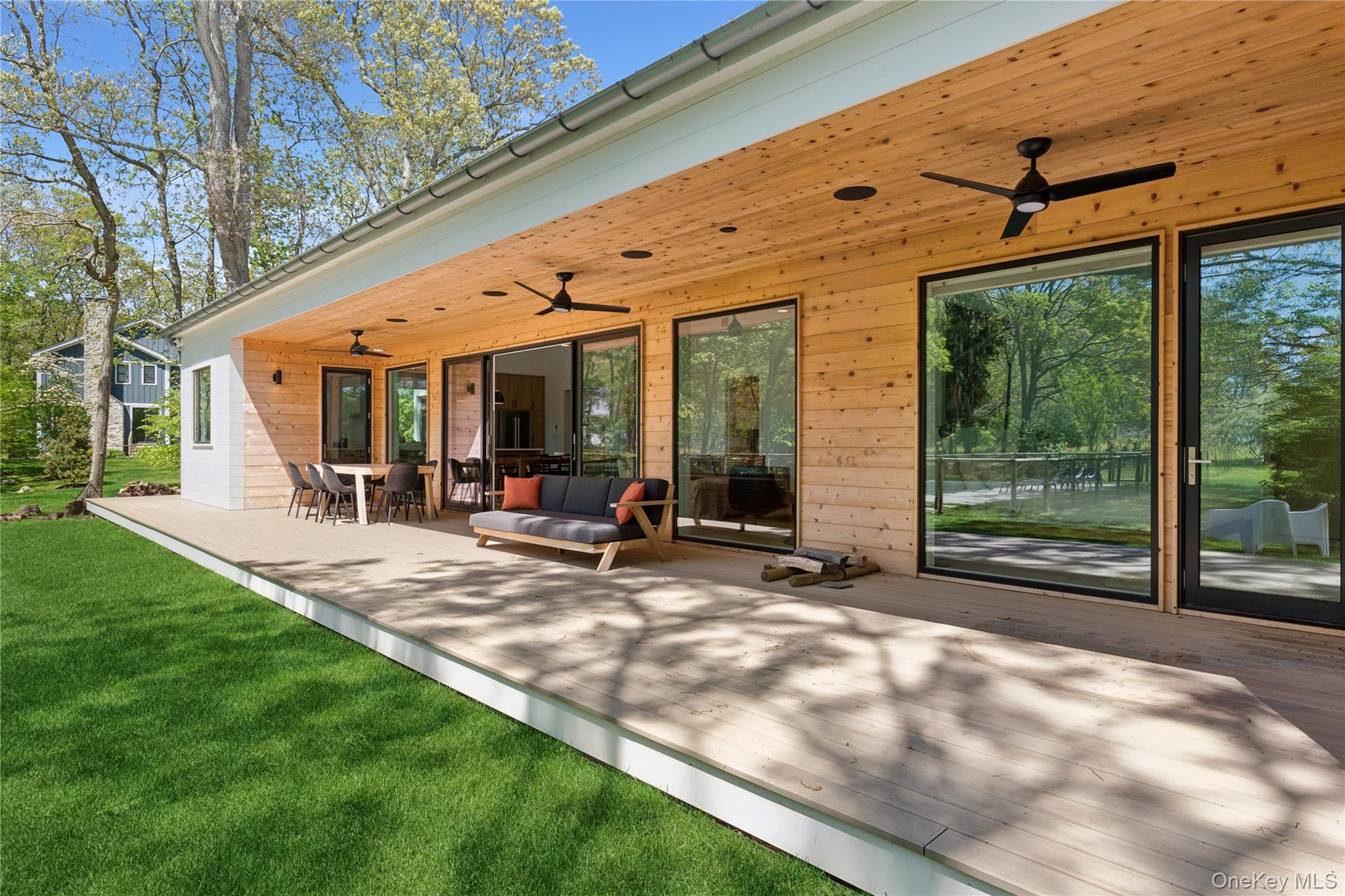 6710 Soundview Avenue, Southold, NY 11971