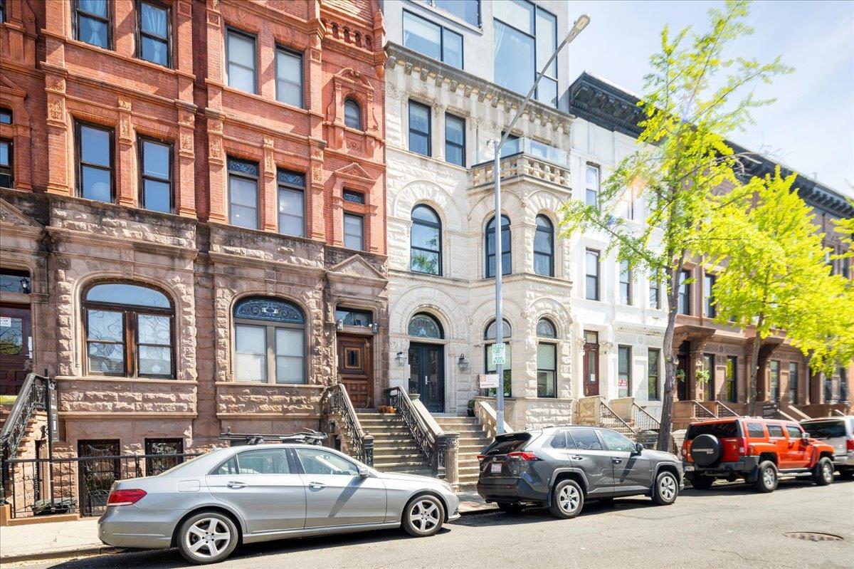 131 122 Street W # GB, New York (Manhattan), NY 10027