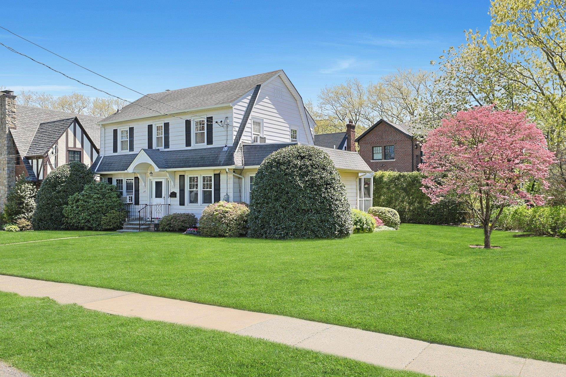251 Crestwood Avenue, Tuckahoe, NY 10707