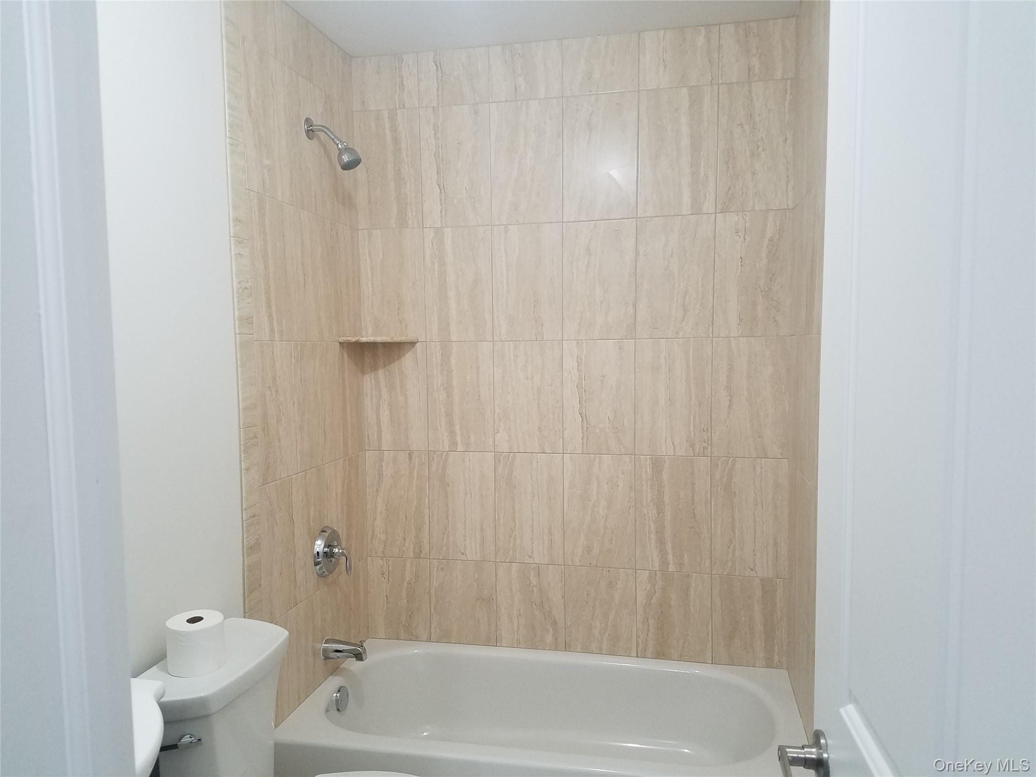 N/C ROBINSON Drive, Shirley, NY 11967