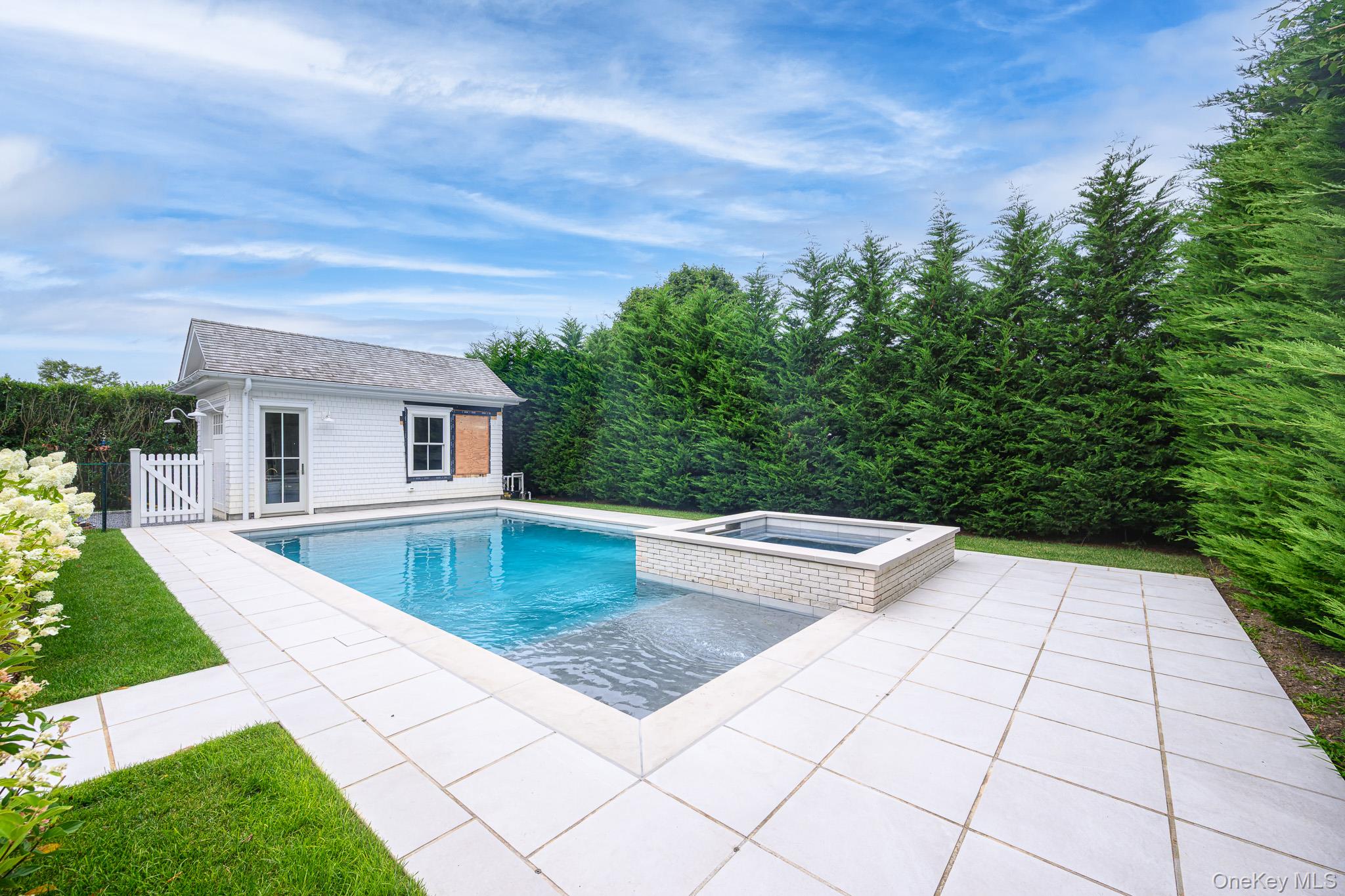 121 David Whites Lane, Southampton, NY 11968