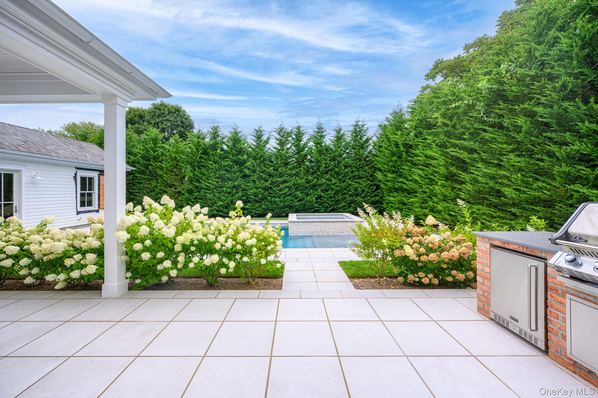 121 David Whites Lane, Southampton, NY 11968