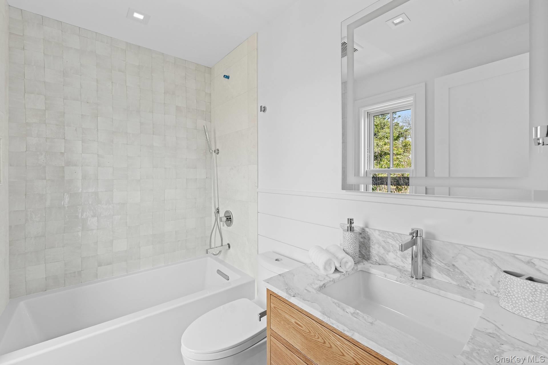 121 David Whites Lane, Southampton, NY 11968