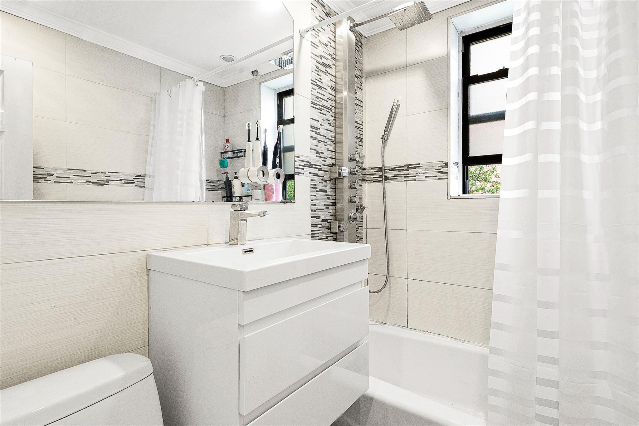 105-07 66th Road # 1F, Forest Hills, NY 11375