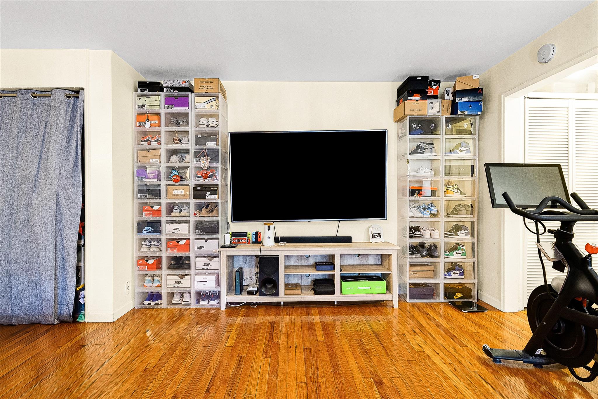 105-07 66th Road # 1F, Forest Hills, NY 11375