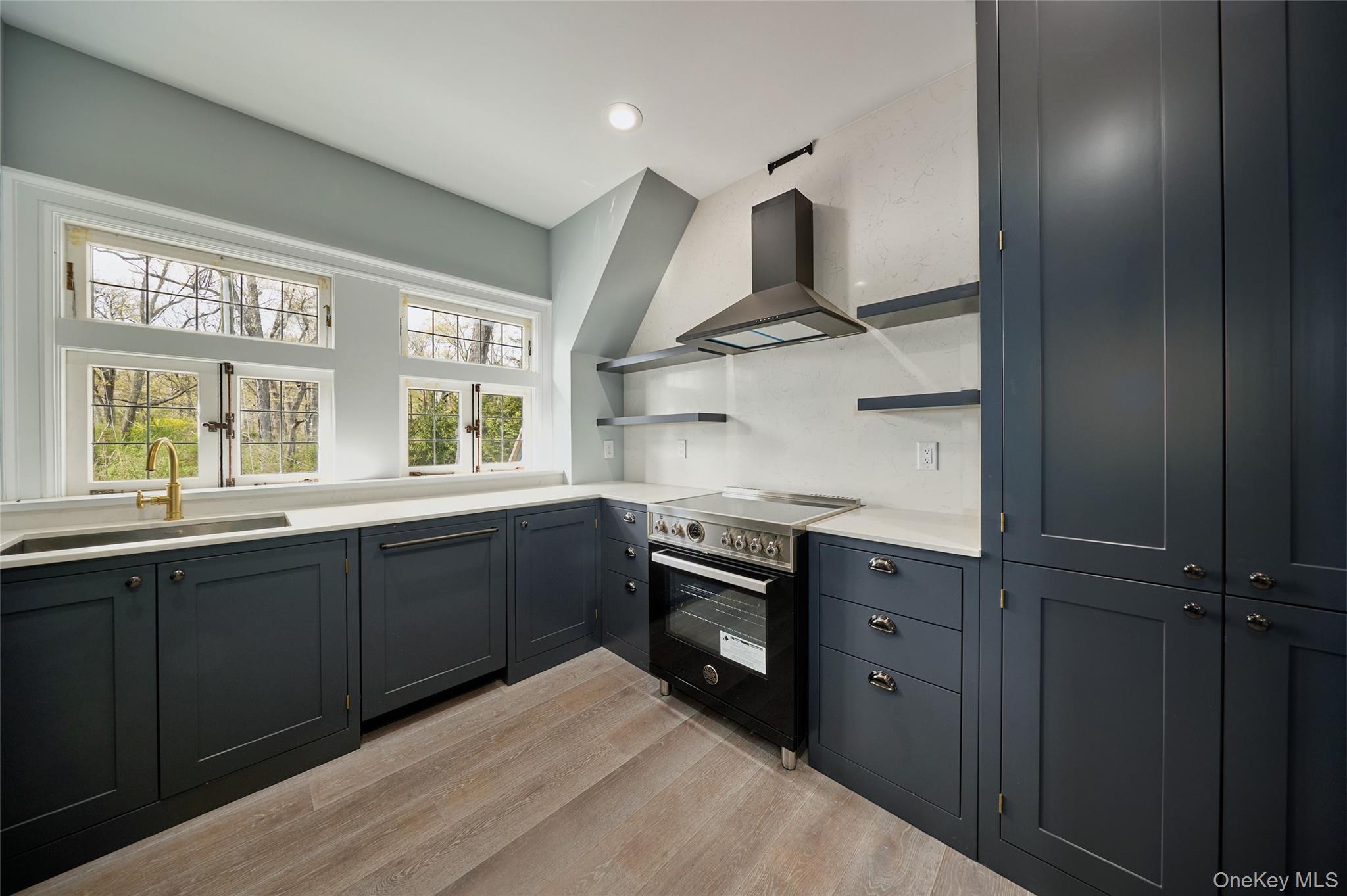 76 Summit Road, Tuxedo Park, NY 10987