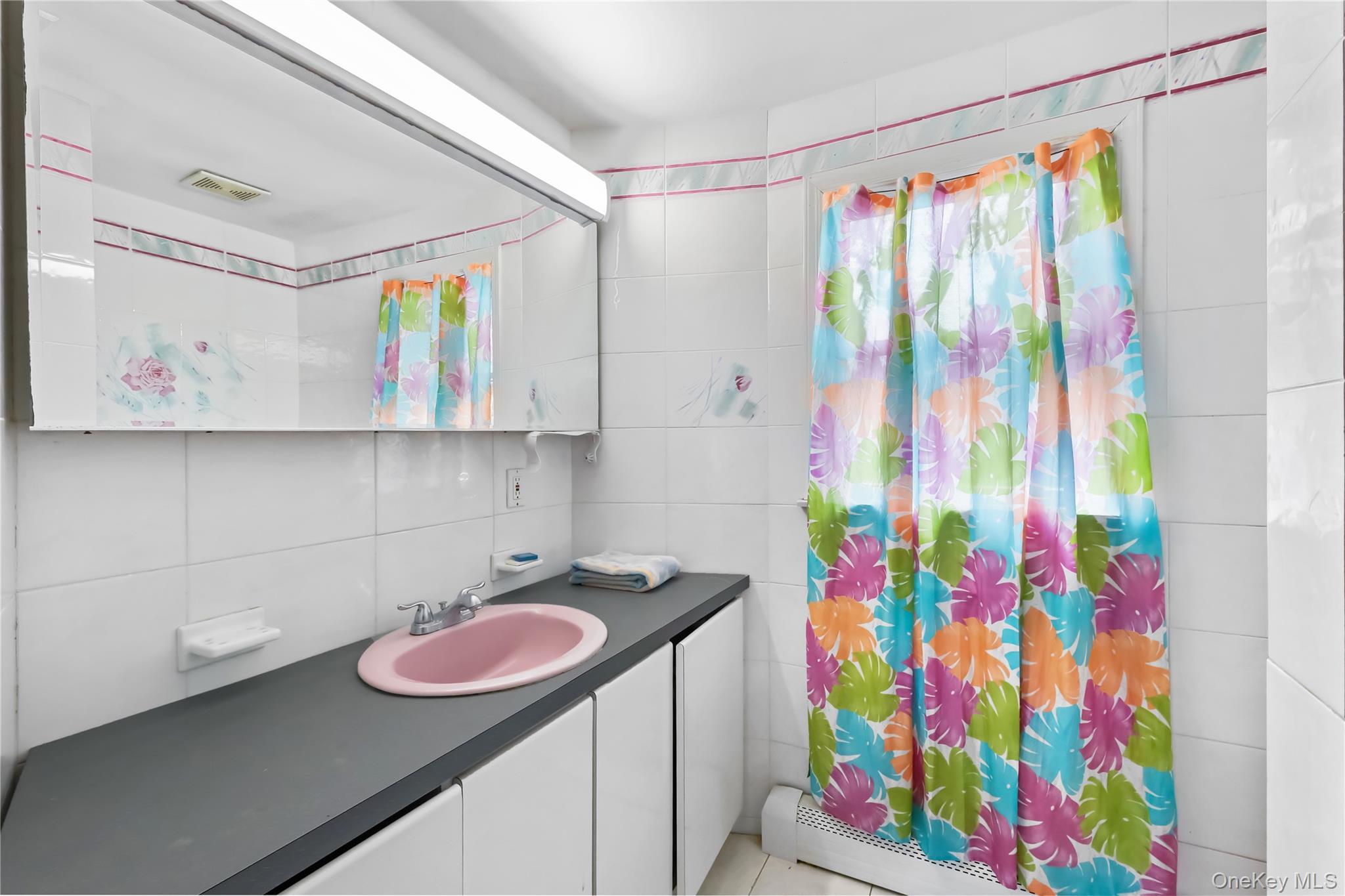 60 School Street, Hampton Bays, NY 11946