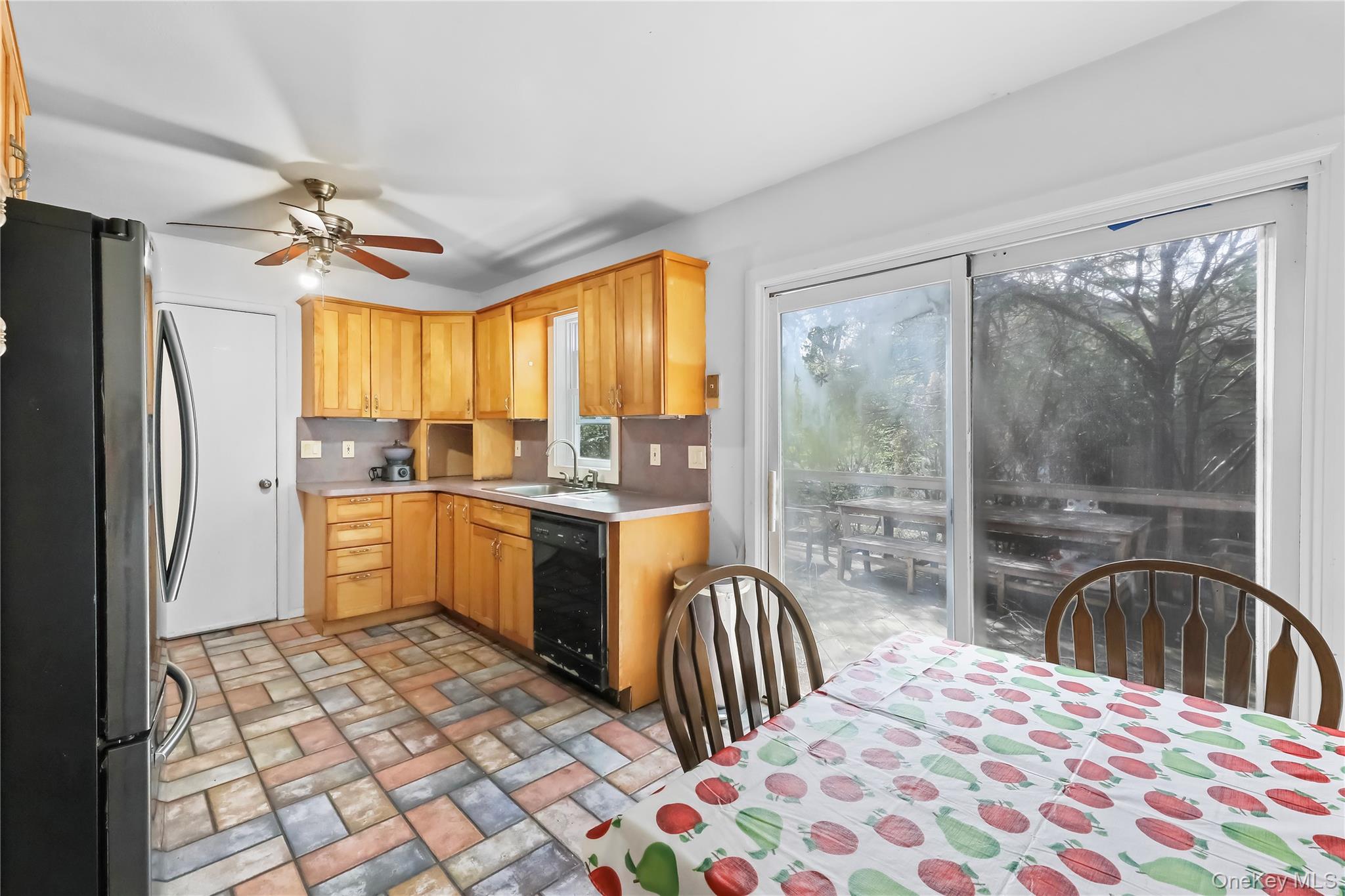 60 School Street, Hampton Bays, NY 11946