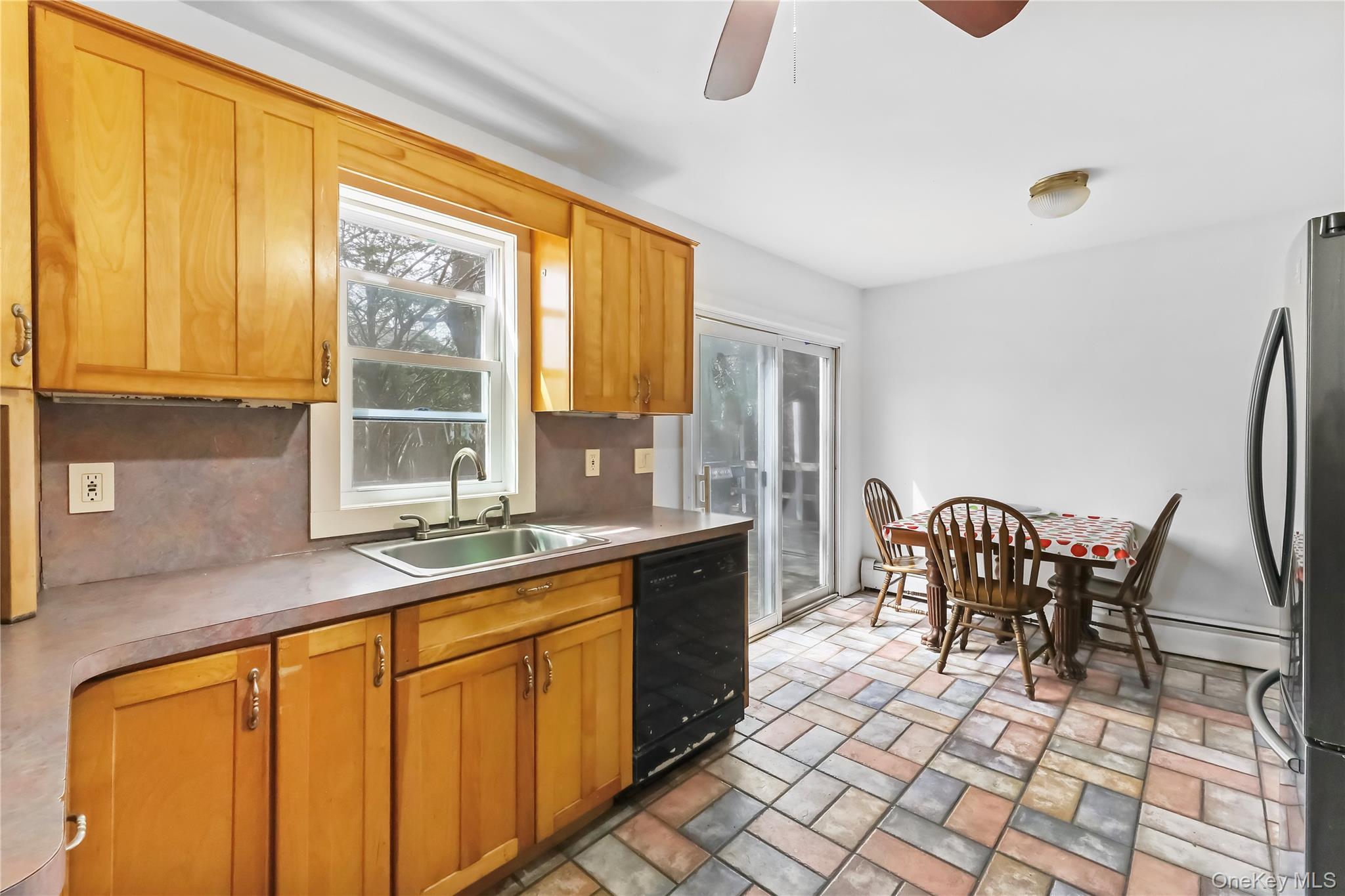 60 School Street, Hampton Bays, NY 11946