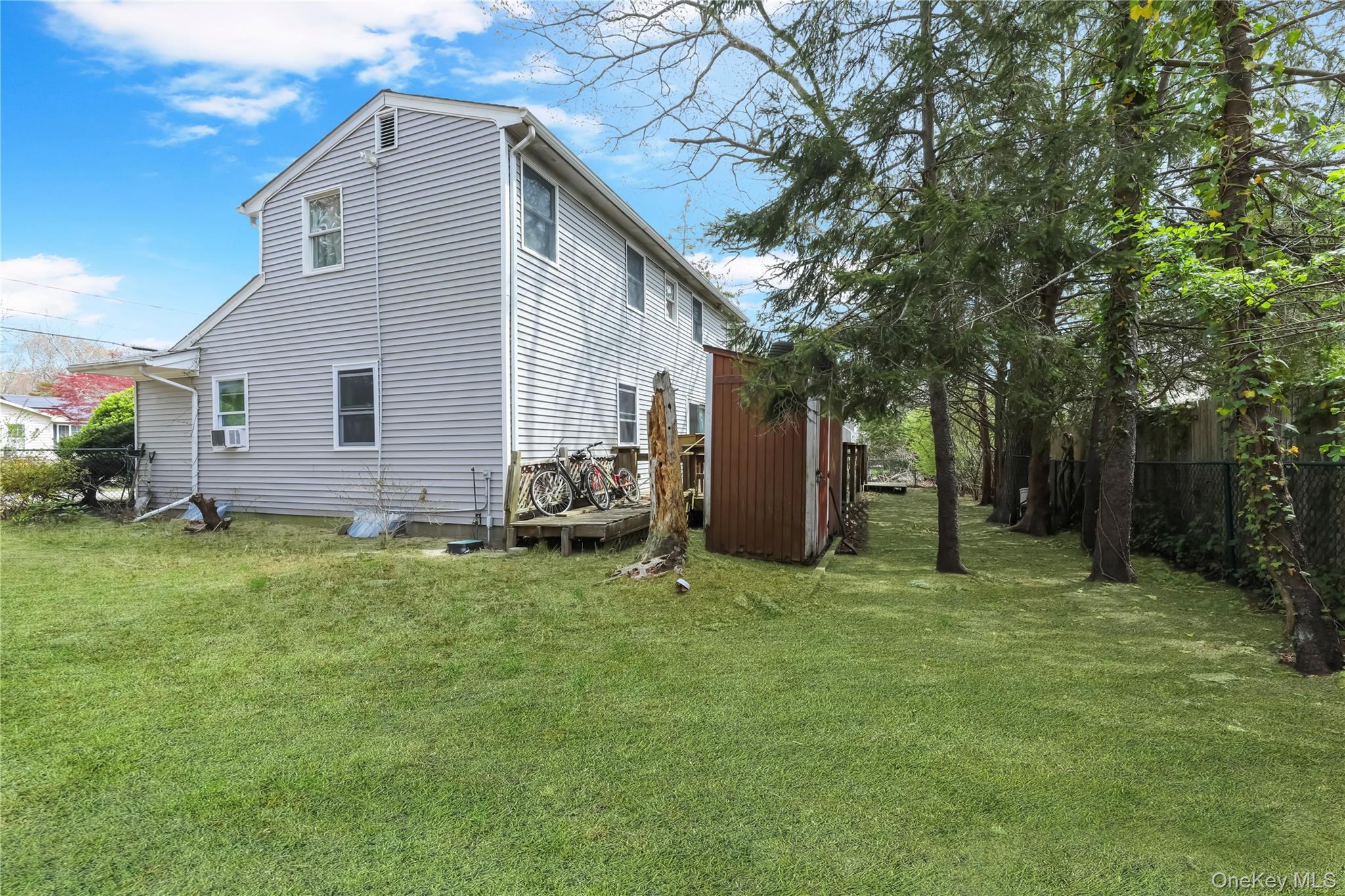 60 School Street, Hampton Bays, NY 11946