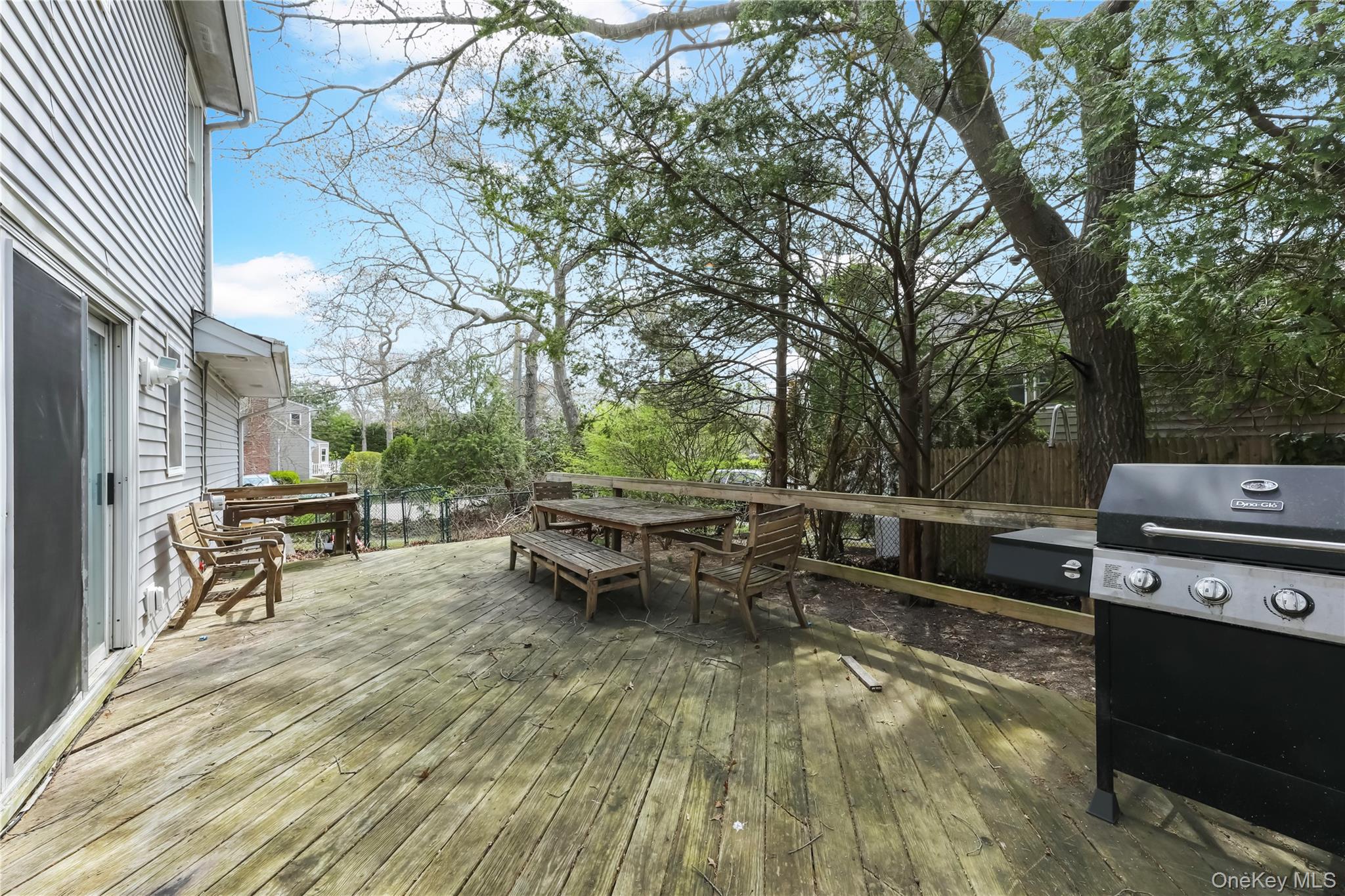 60 School Street, Hampton Bays, NY 11946