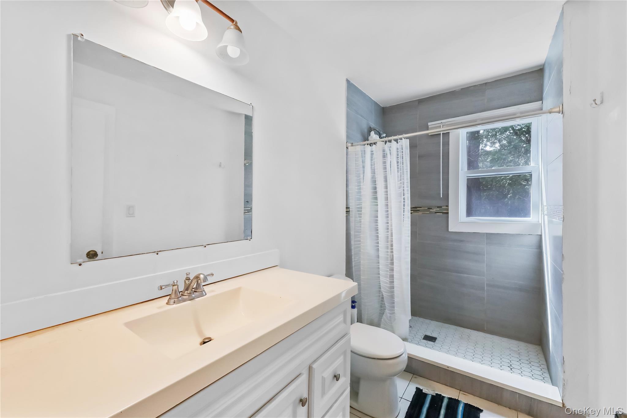 60 School Street, Hampton Bays, NY 11946