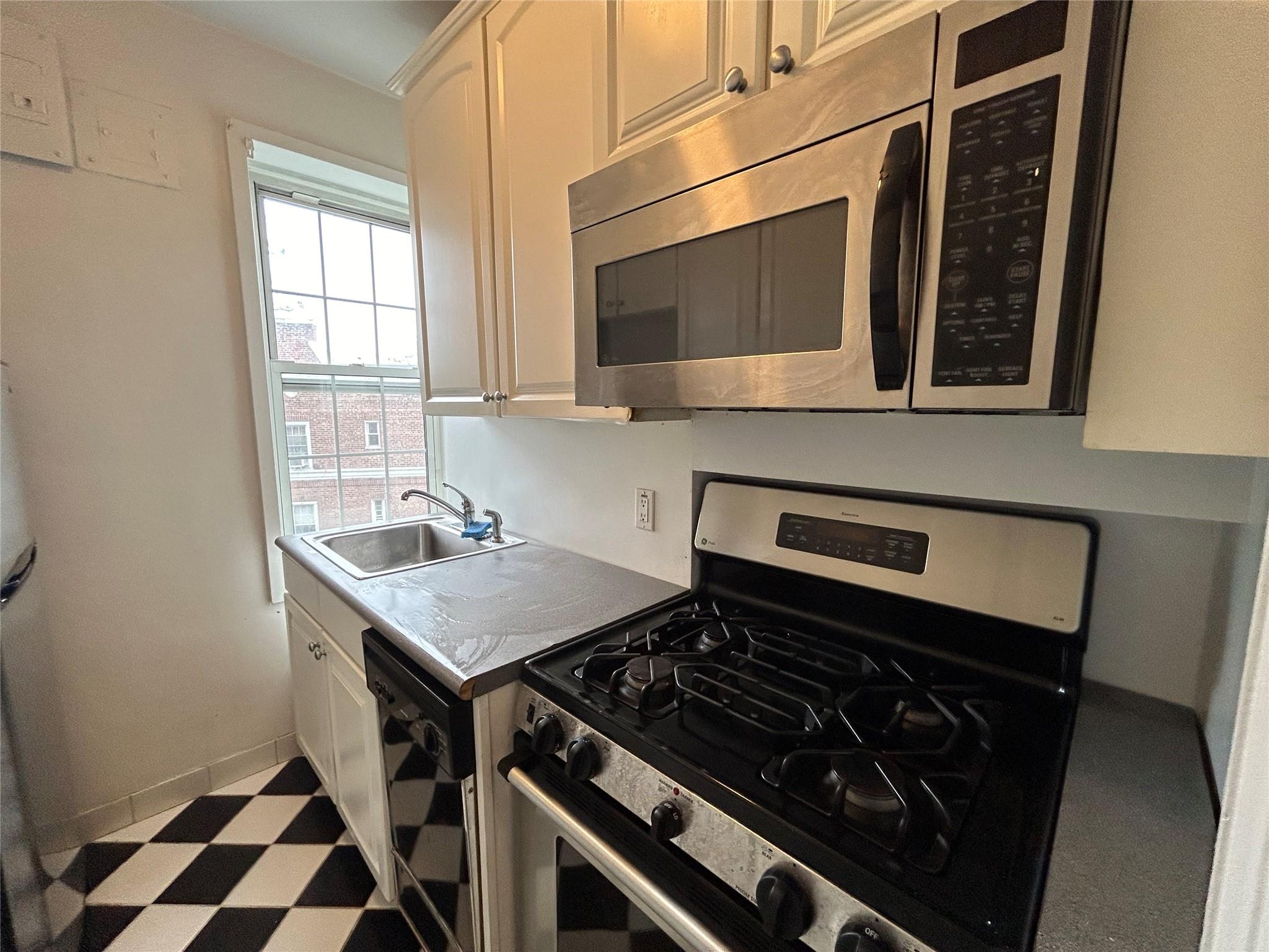 6 Midland Gardens # 5A, Bronxville, NY 10708