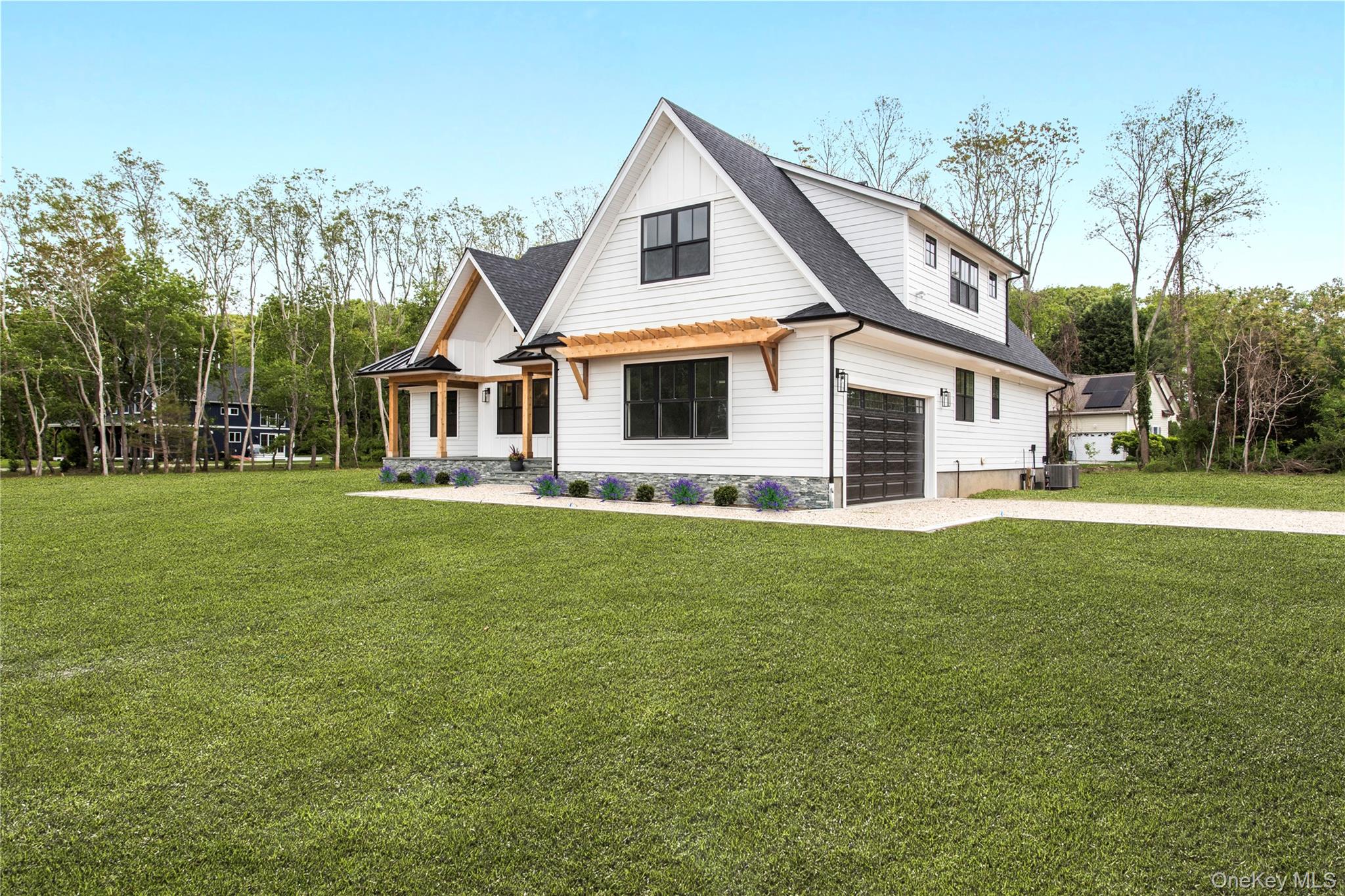 33 Lagoon Court, South Jamesport, NY 11901