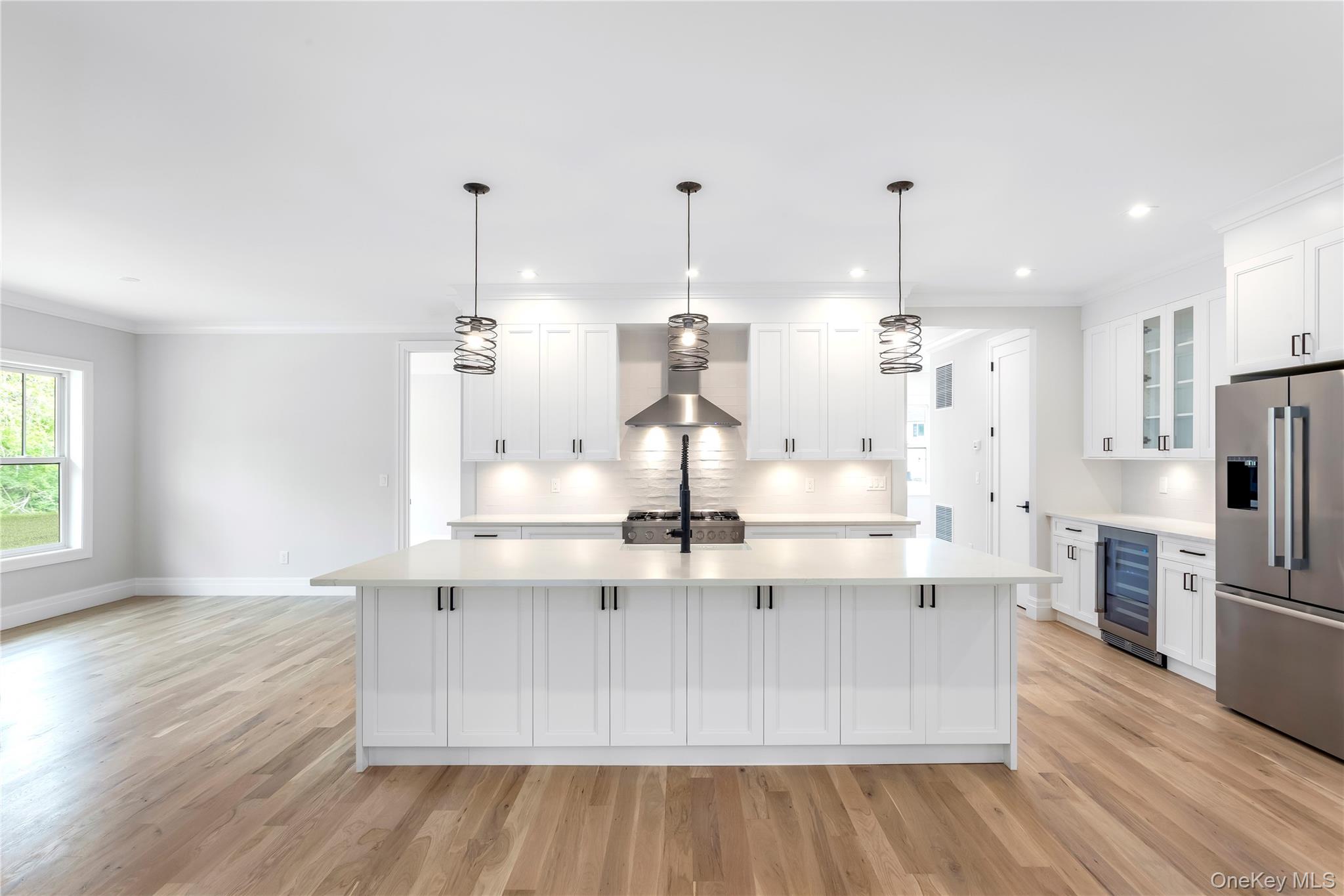 33 Lagoon Court, South Jamesport, NY 11901