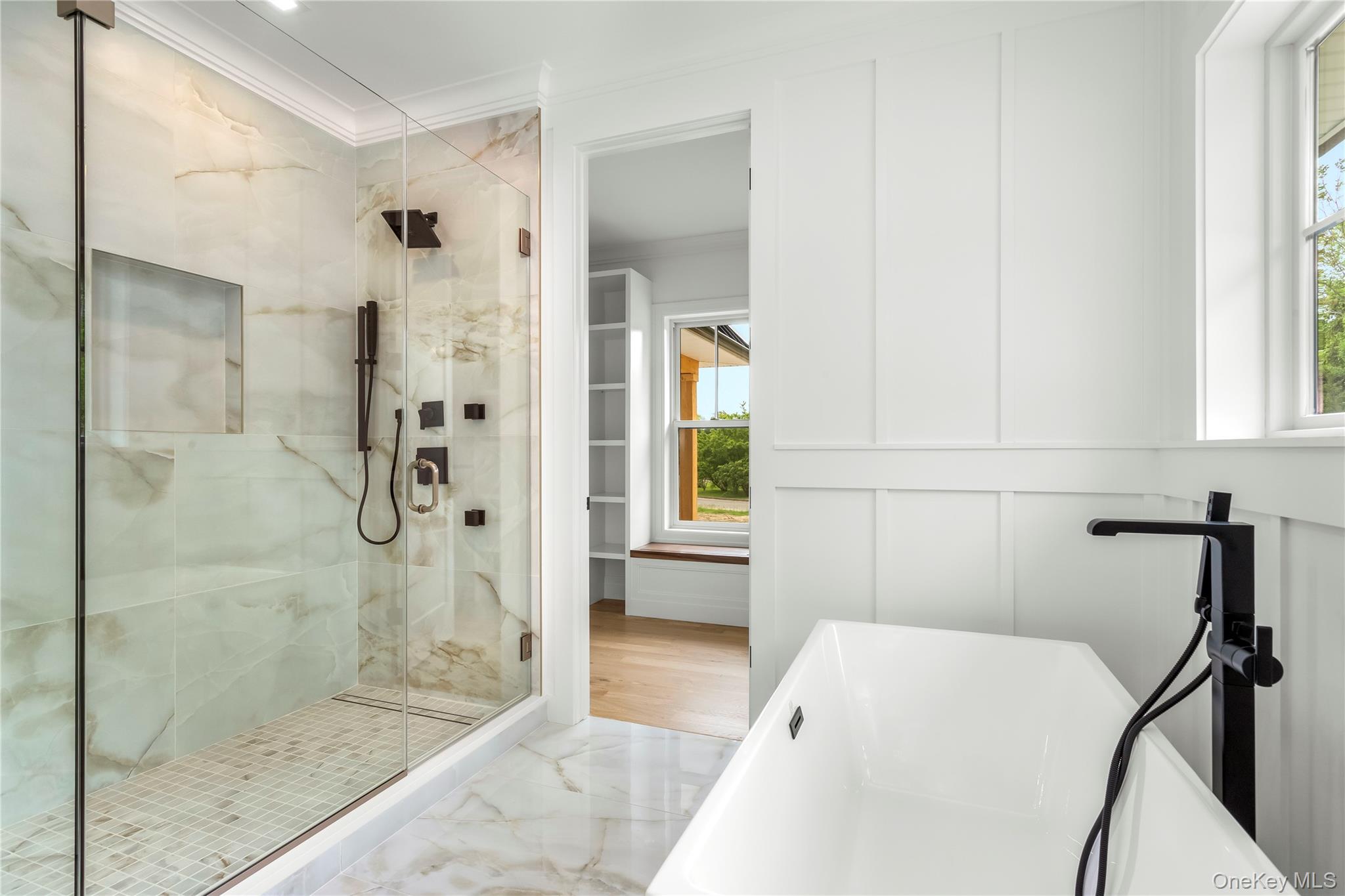 33 Lagoon Court, South Jamesport, NY 11901