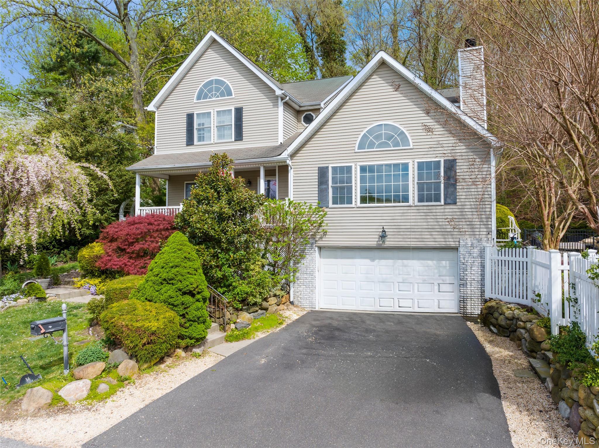 14 Fairview Lane, Oyster Bay, NY 11771
