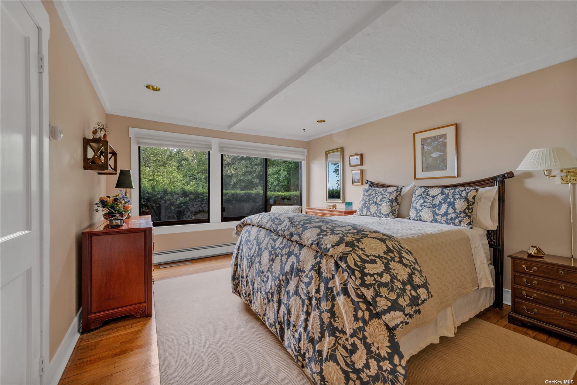 120 West Creek Farms Road, Sands Point, NY 11050