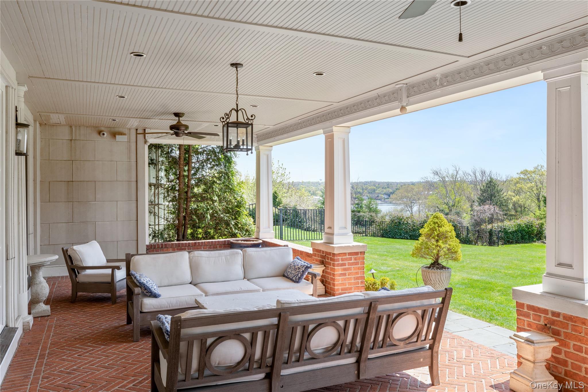 6B Blue Sea Lane, Great Neck, NY 11024