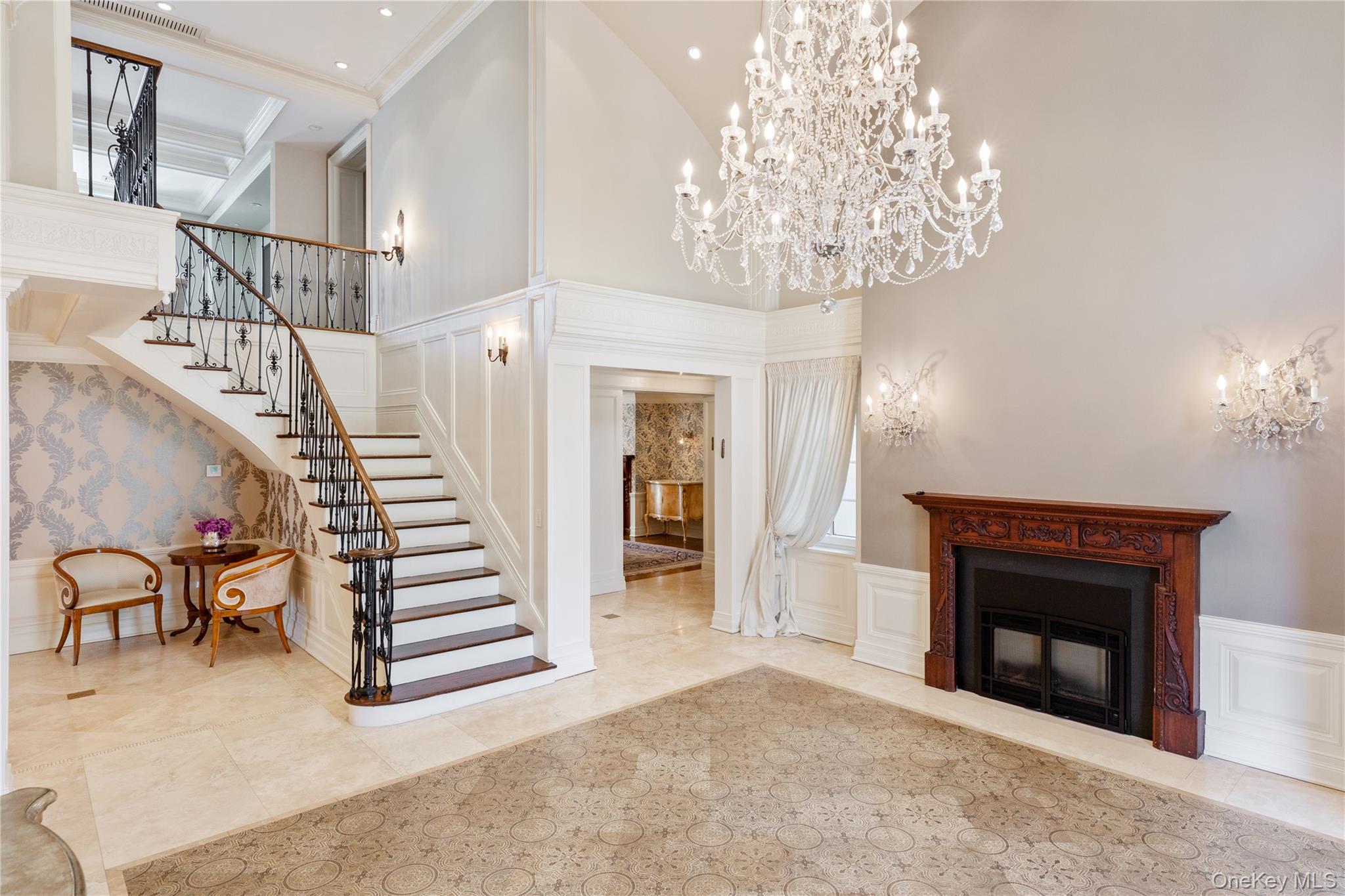 6B Blue Sea Lane, Great Neck, NY 11024