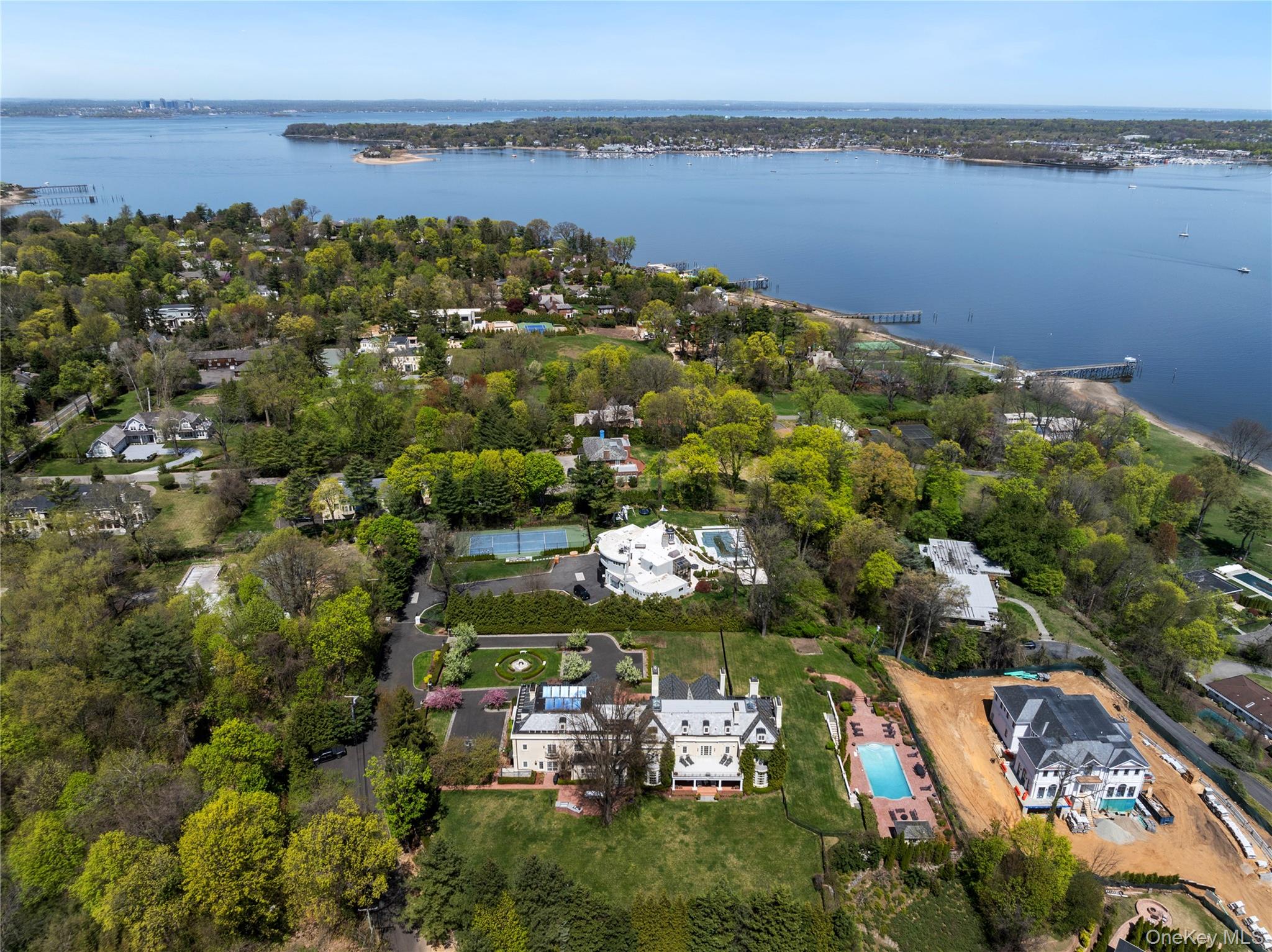 6B Blue Sea Lane, Great Neck, NY 11024