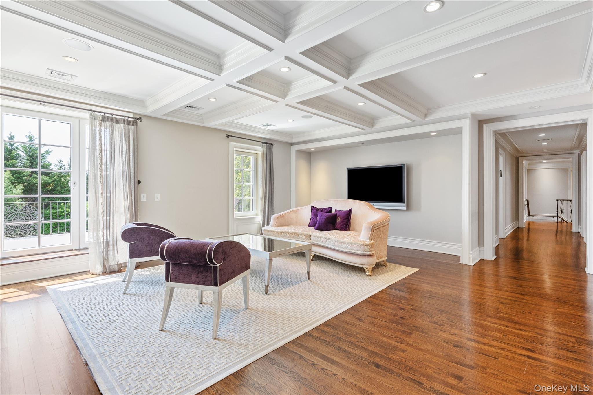 6B Blue Sea Lane, Great Neck, NY 11024