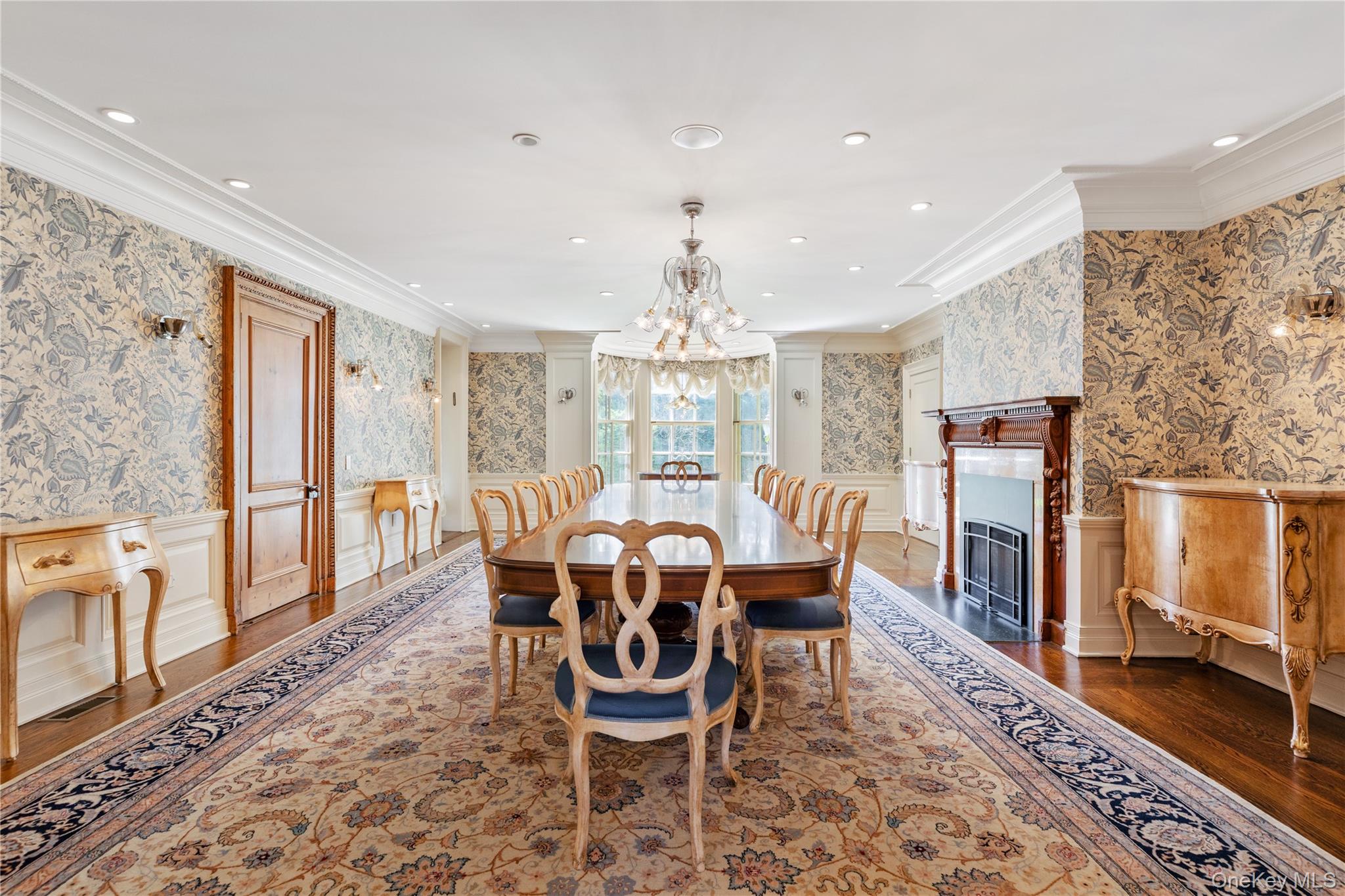 6B Blue Sea Lane, Great Neck, NY 11024