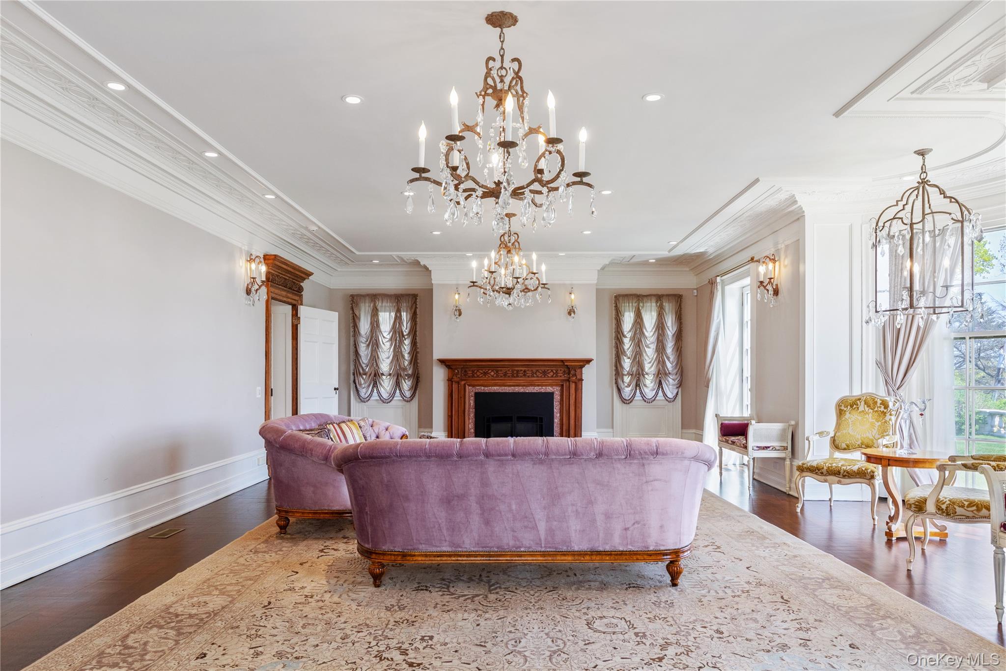 6B Blue Sea Lane, Great Neck, NY 11024